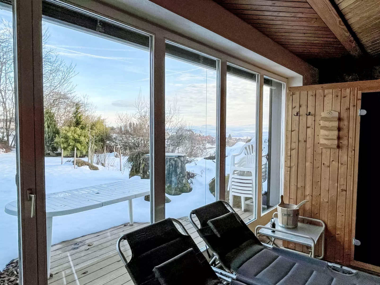 Schwarzwaldhof mit Pool & Sauna - Buiten