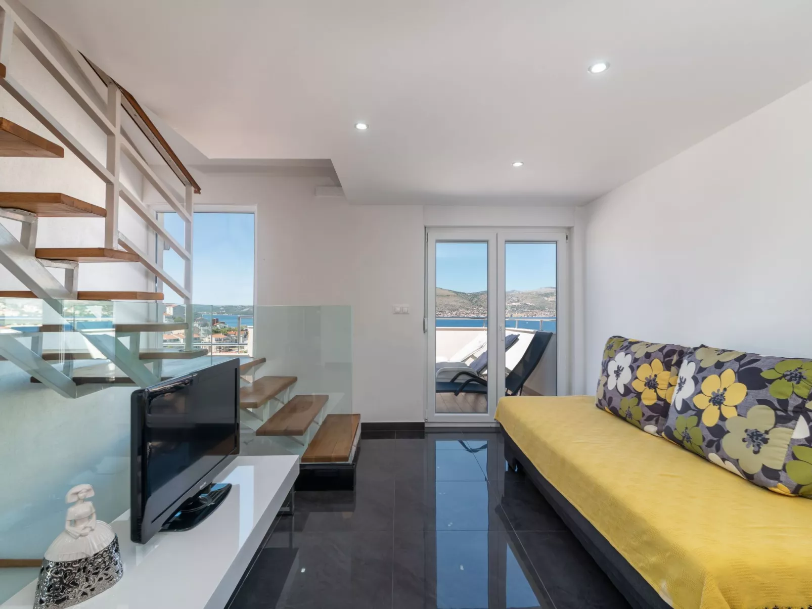 Moderne Ferienwohnung mit Gartennutzung, einem g - Image-tags.info