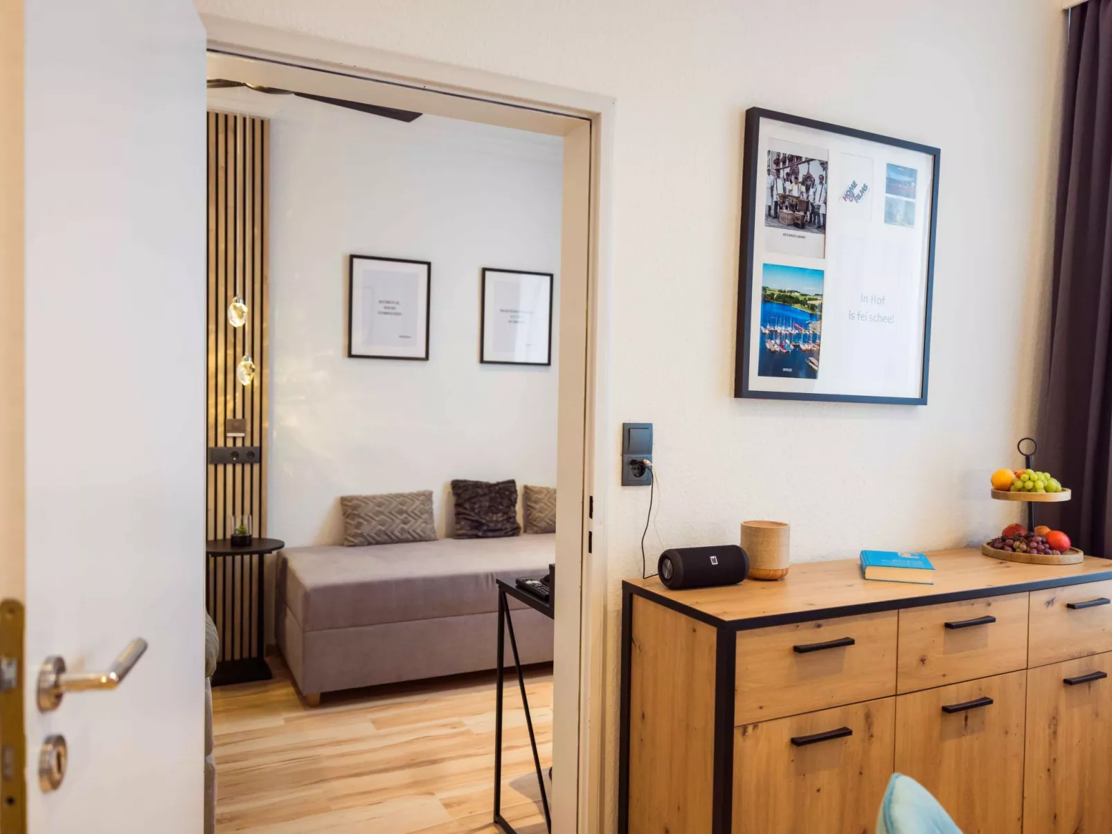 Schiller Apartment im Zentrum von Hof. Küche, Parkplatz, 250MBit Wlan - Binnen