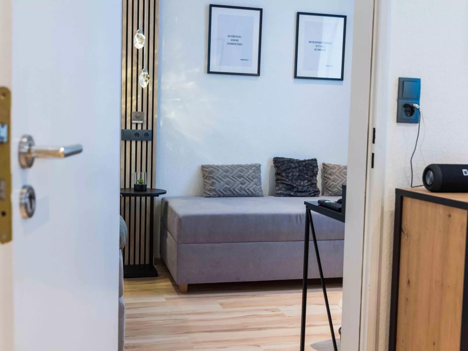 Schiller Apartment im Zentrum von Hof. Küche, Parkplatz, 250MBit Wlan - Binnen