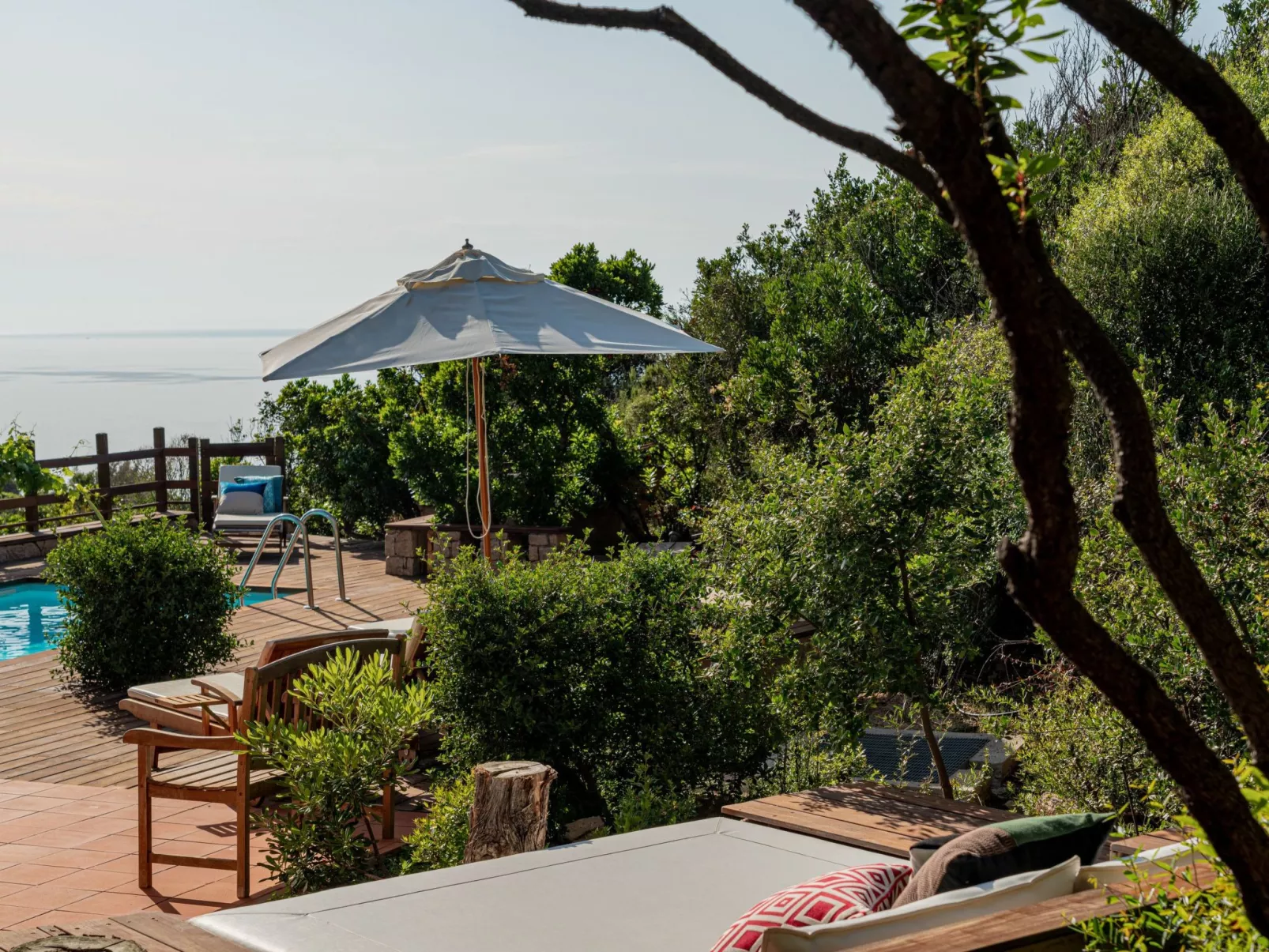 'Villa Beatrice' mit eigenem Pool - Buiten