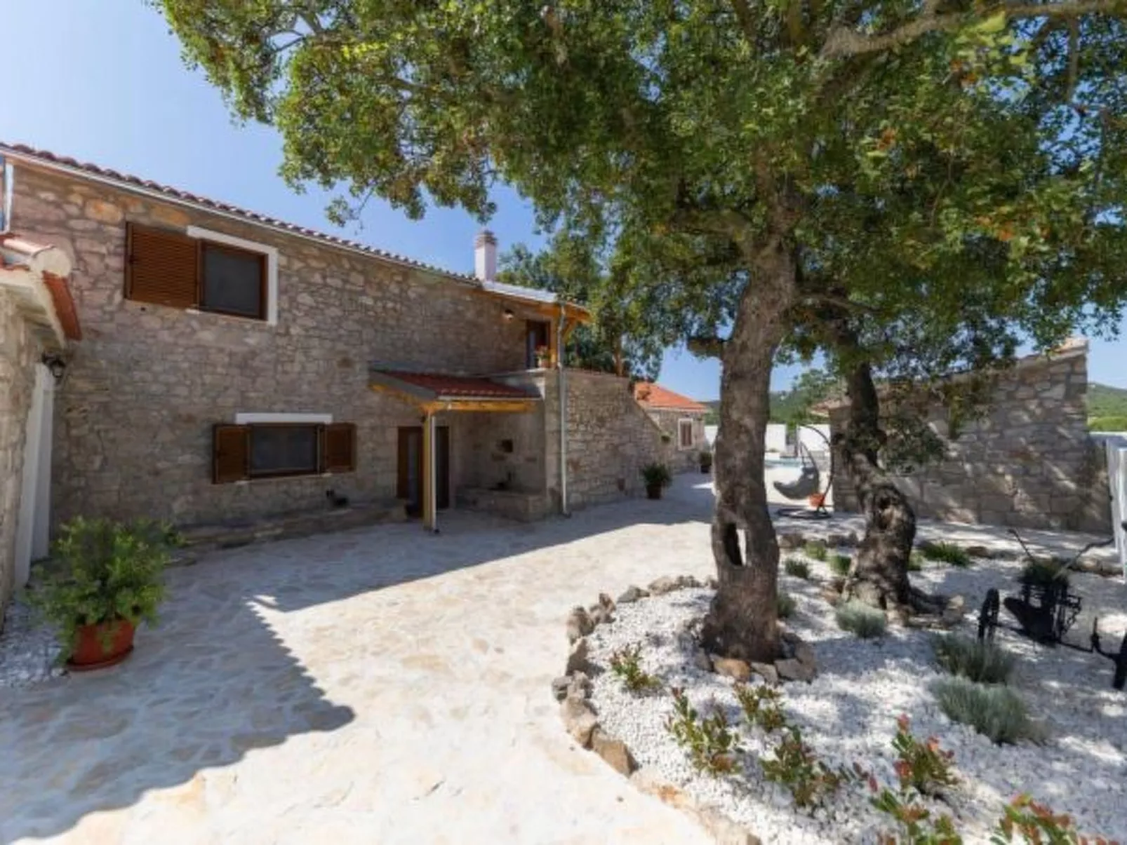 Stone villa Marita with pool - Image-tags.info