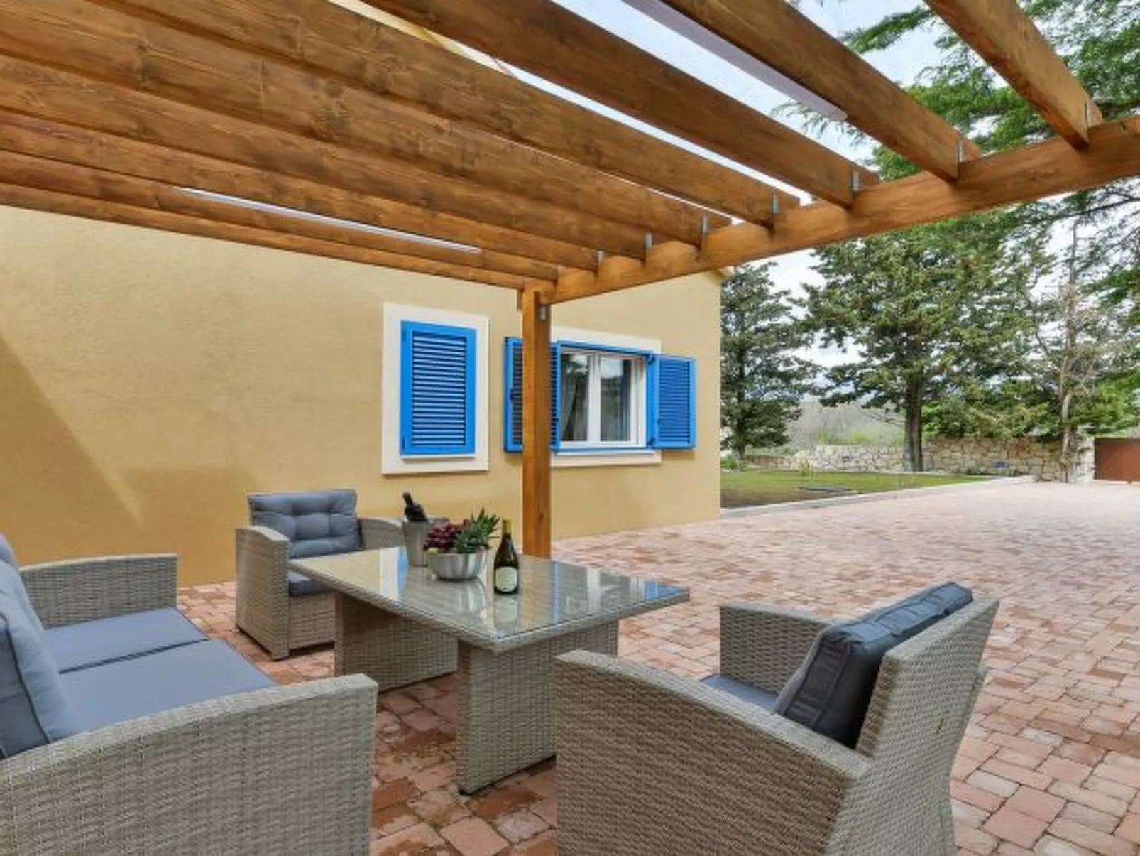 Villa RE with heated pool and spa - Image-tags.info