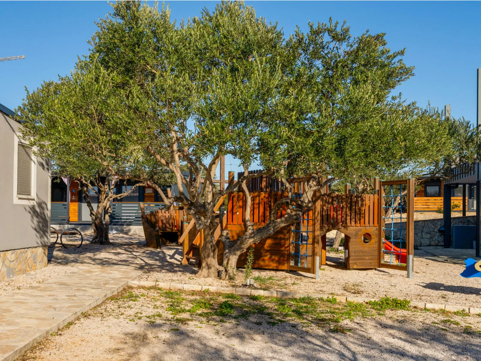 Maslina Delux - Buiten