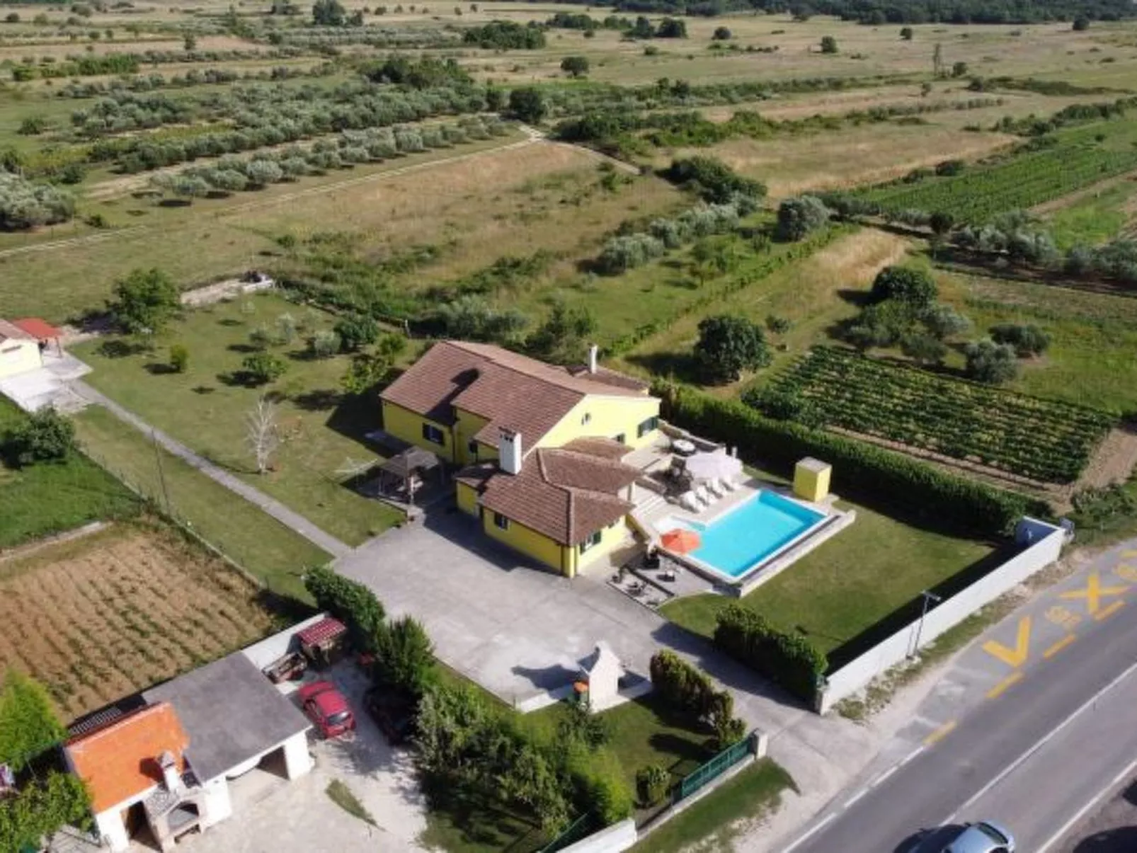 Villa Ana with large pool - Image-tags.info