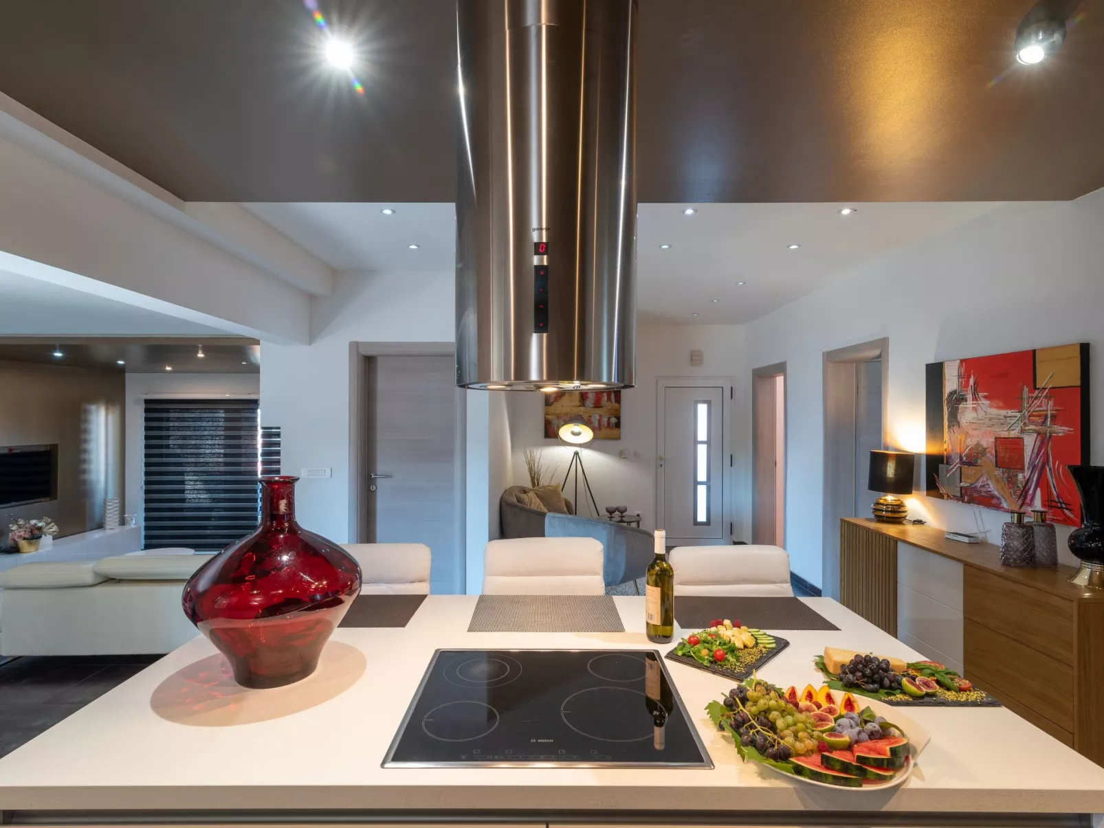 Modernes Apartment mit Gartennutzung, einer groß - Image-tags.info