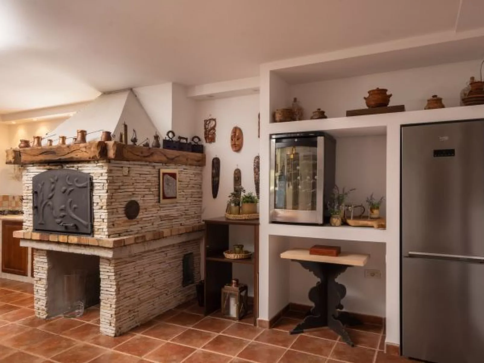 Villa Barotul with pool - Image-tags.info