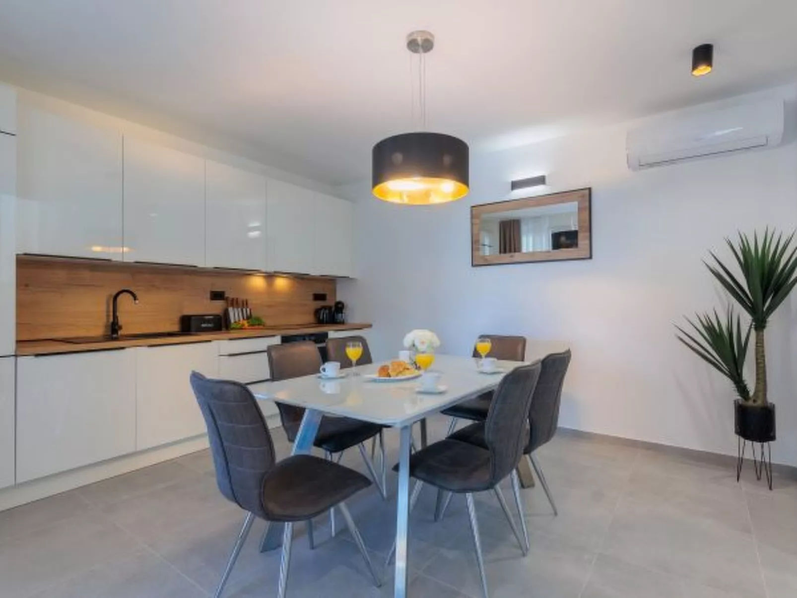 Stunning Villa Marea with a private pool - Image-tags.info