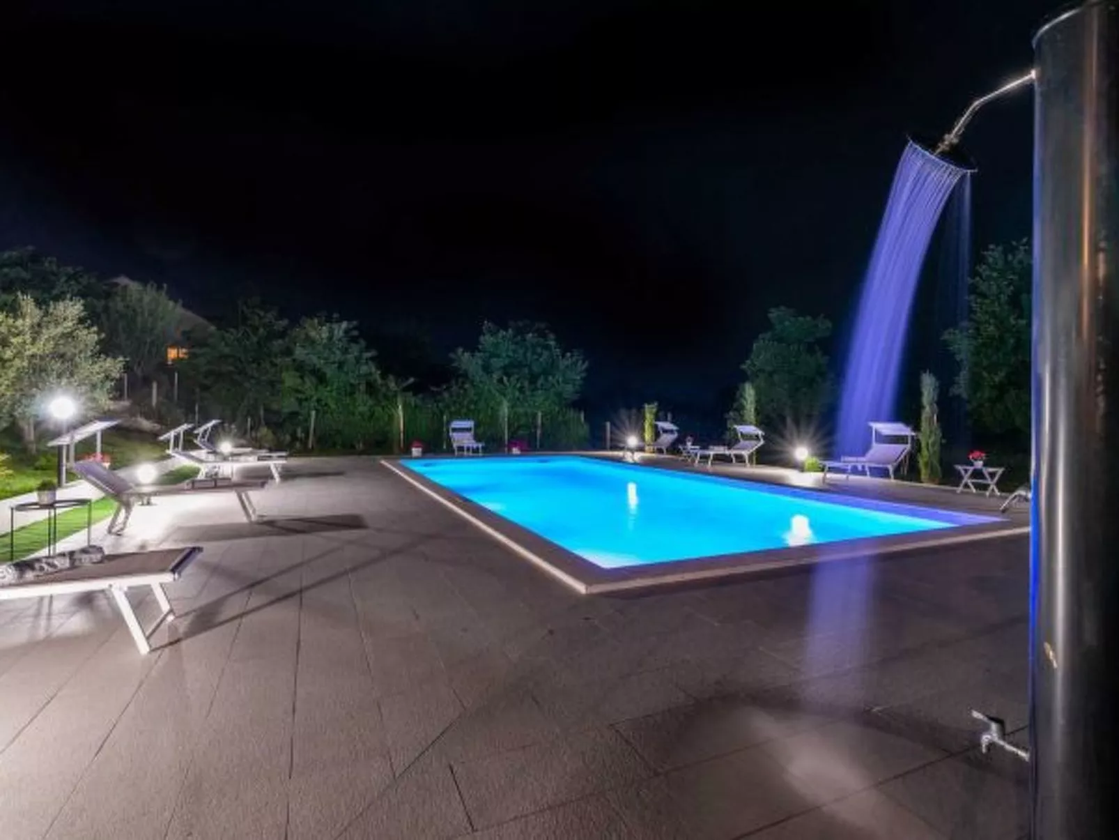 Luxury Villa Maria with large pool - Image-tags.info