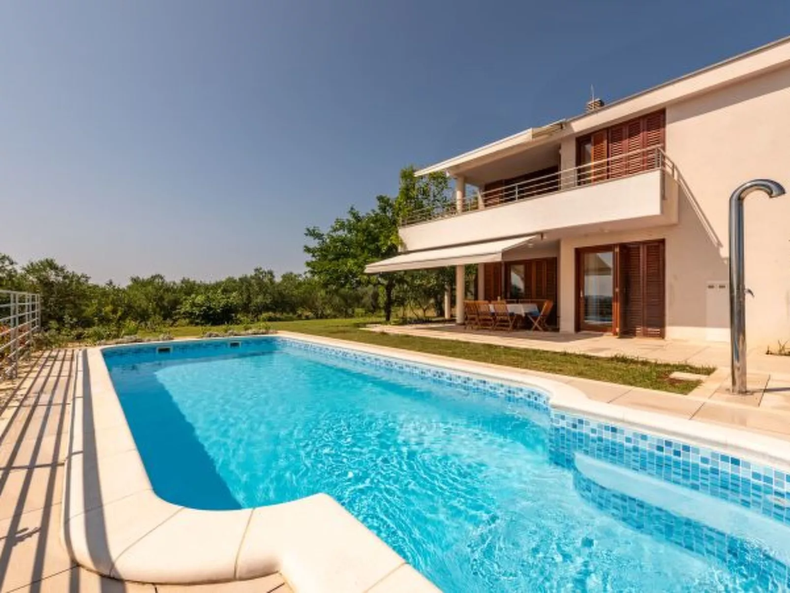 Olivar house with heated pool by the beach - Image-tags.info