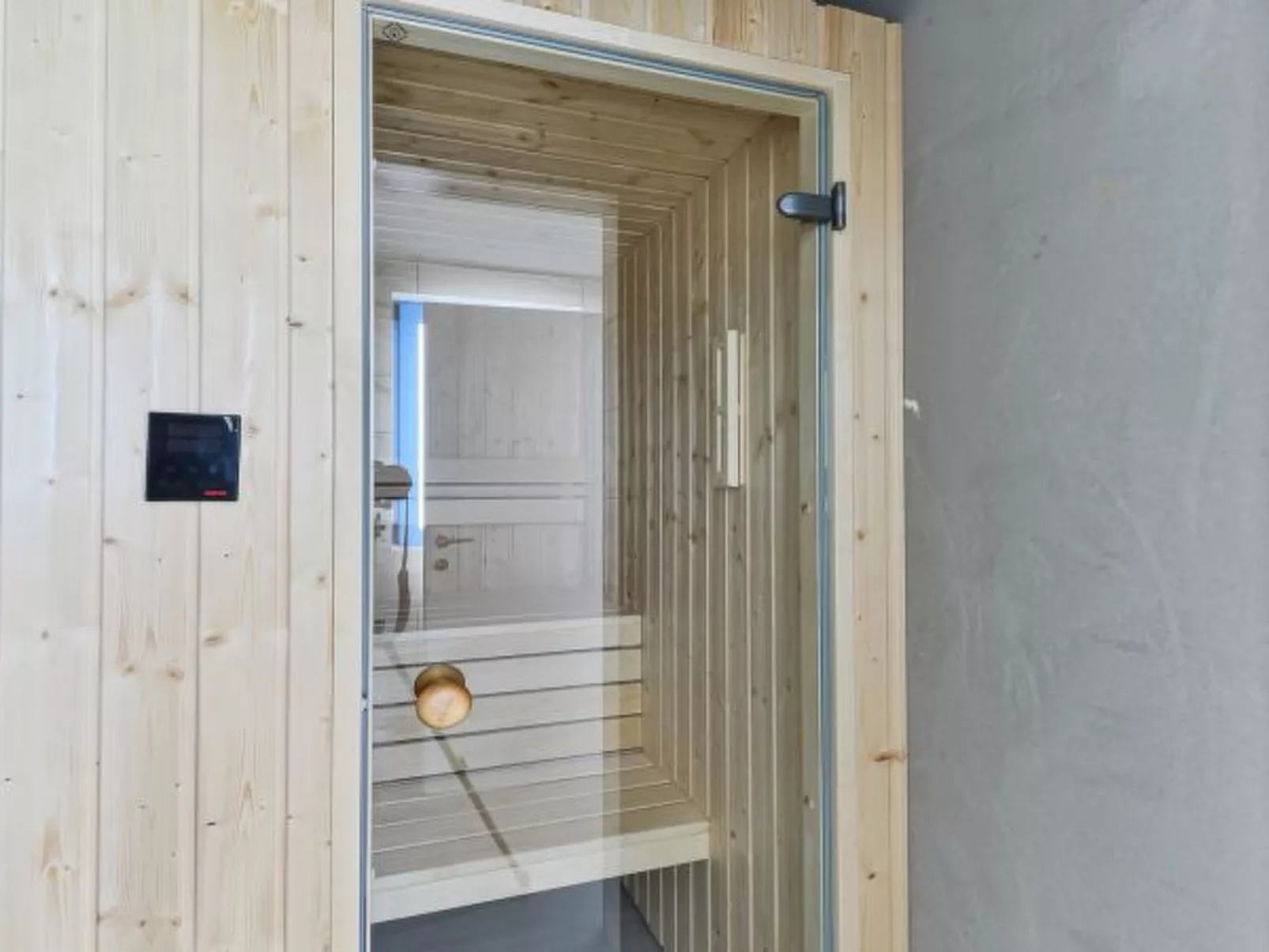 Villa RE with heated pool and spa - Image-tags.info