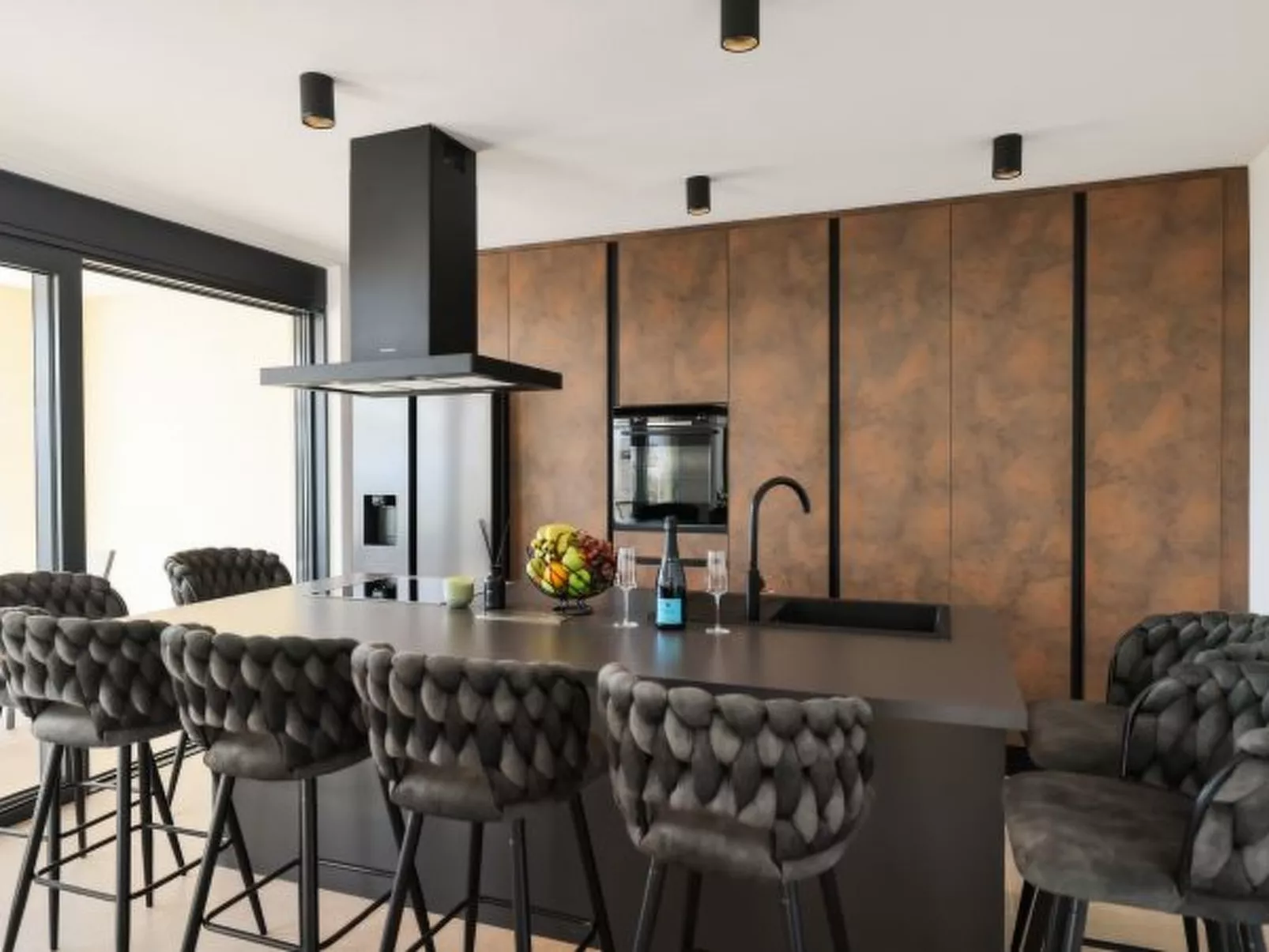 Villa Novue with pool - Image-tags.info