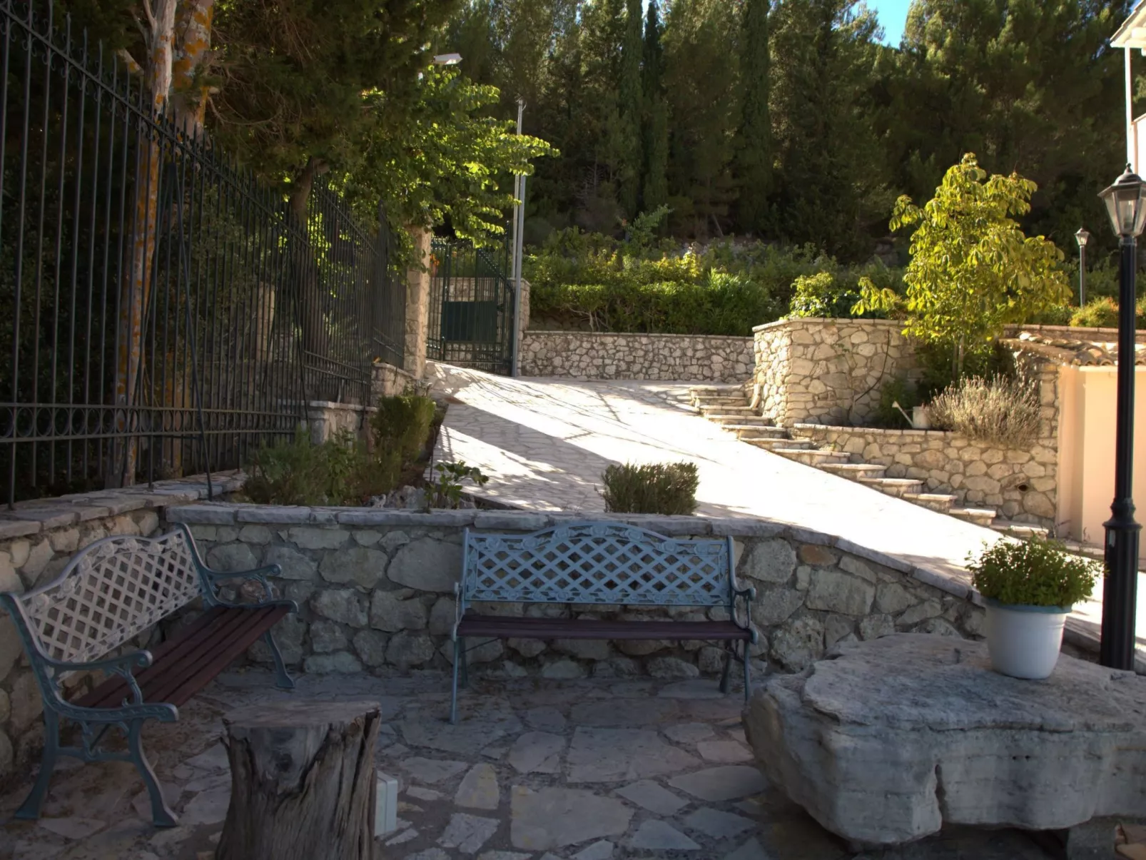 Sommer Dafnopanagia Luxusstudio Ourania - Buiten