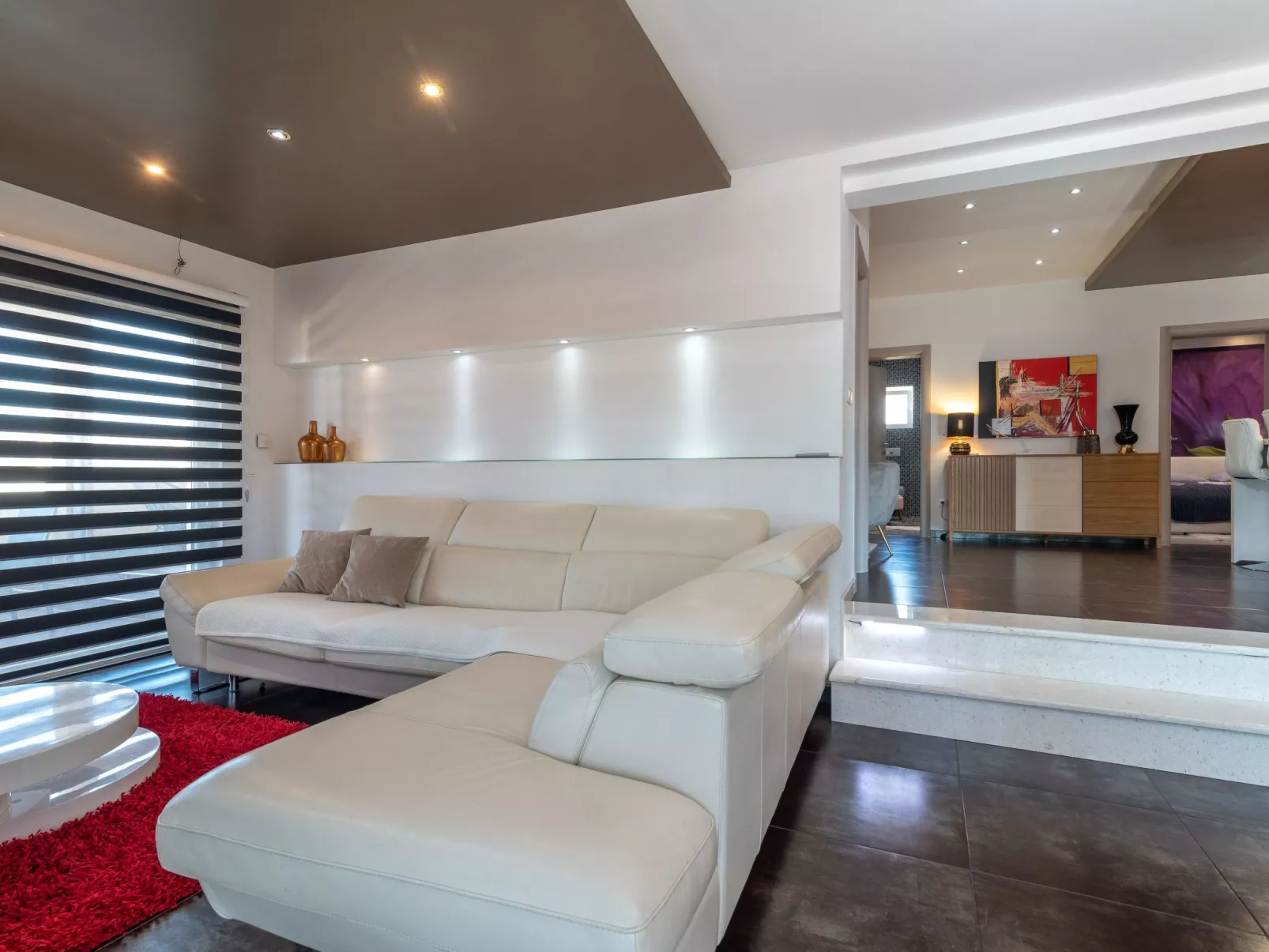 Modernes Apartment mit Gartennutzung, einer groß - Image-tags.info