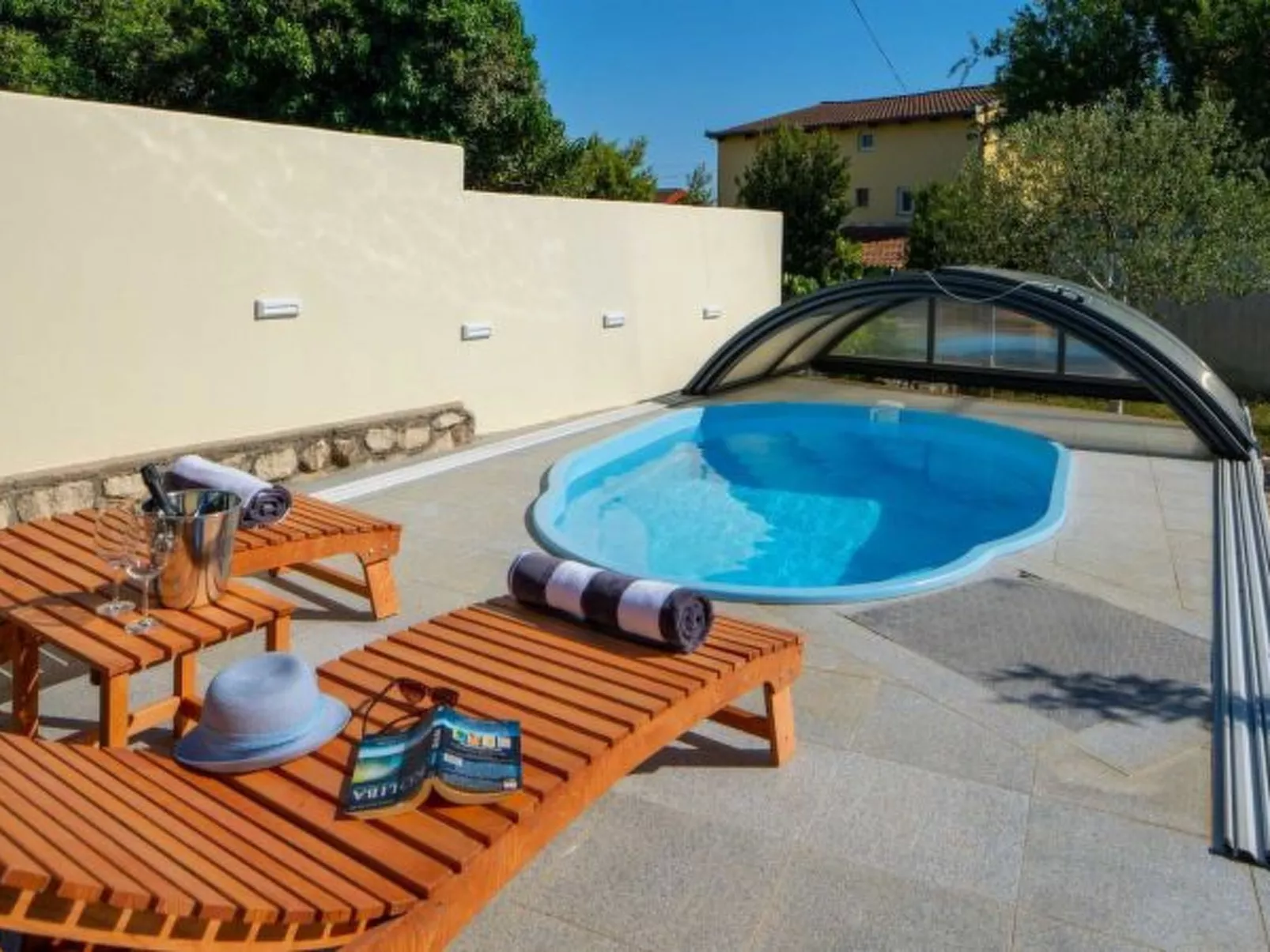Charming Villa Rea, 8+2 with heated pool - Image-tags.info