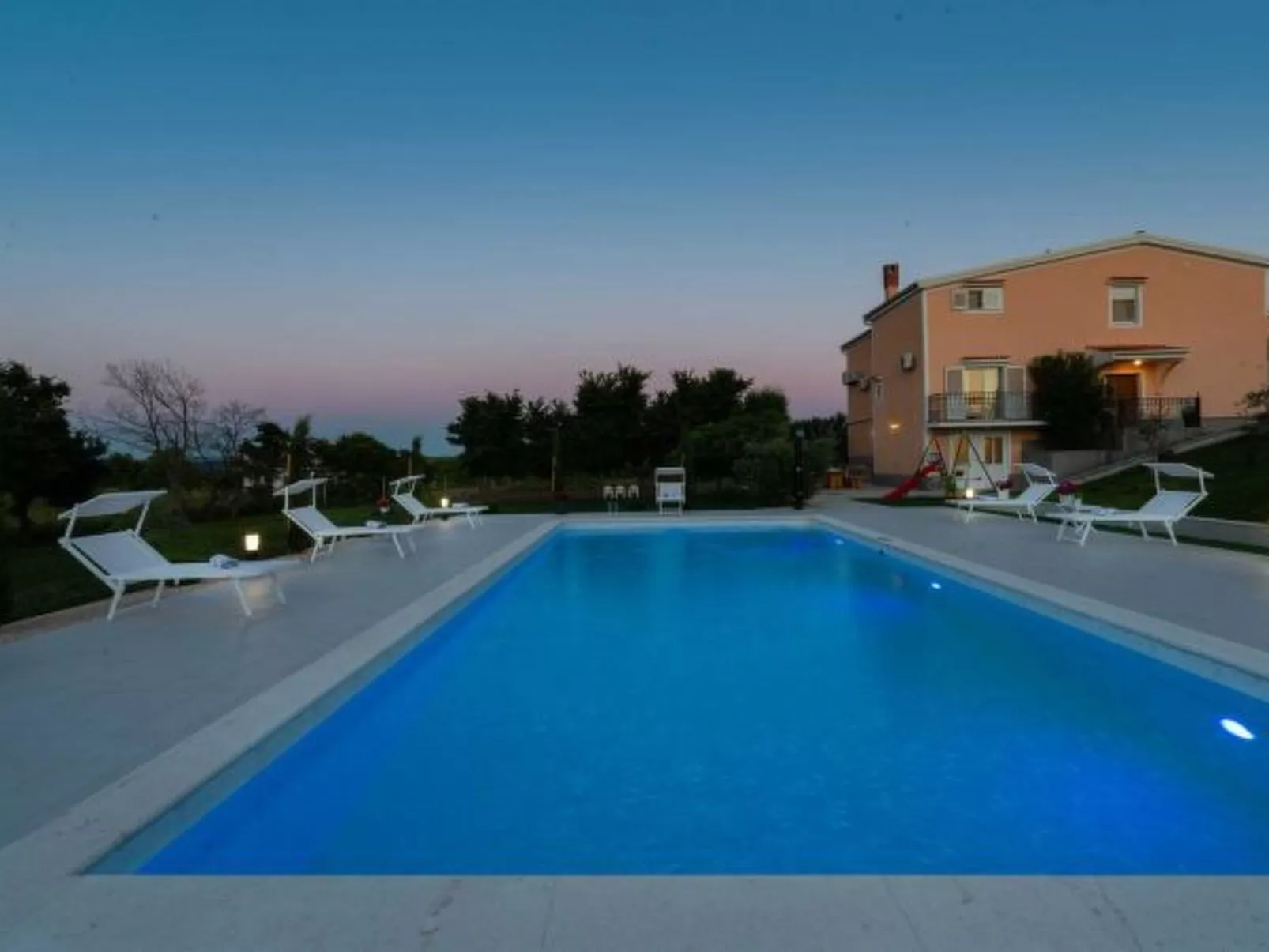 Luxury Villa Maria with large pool - Image-tags.info