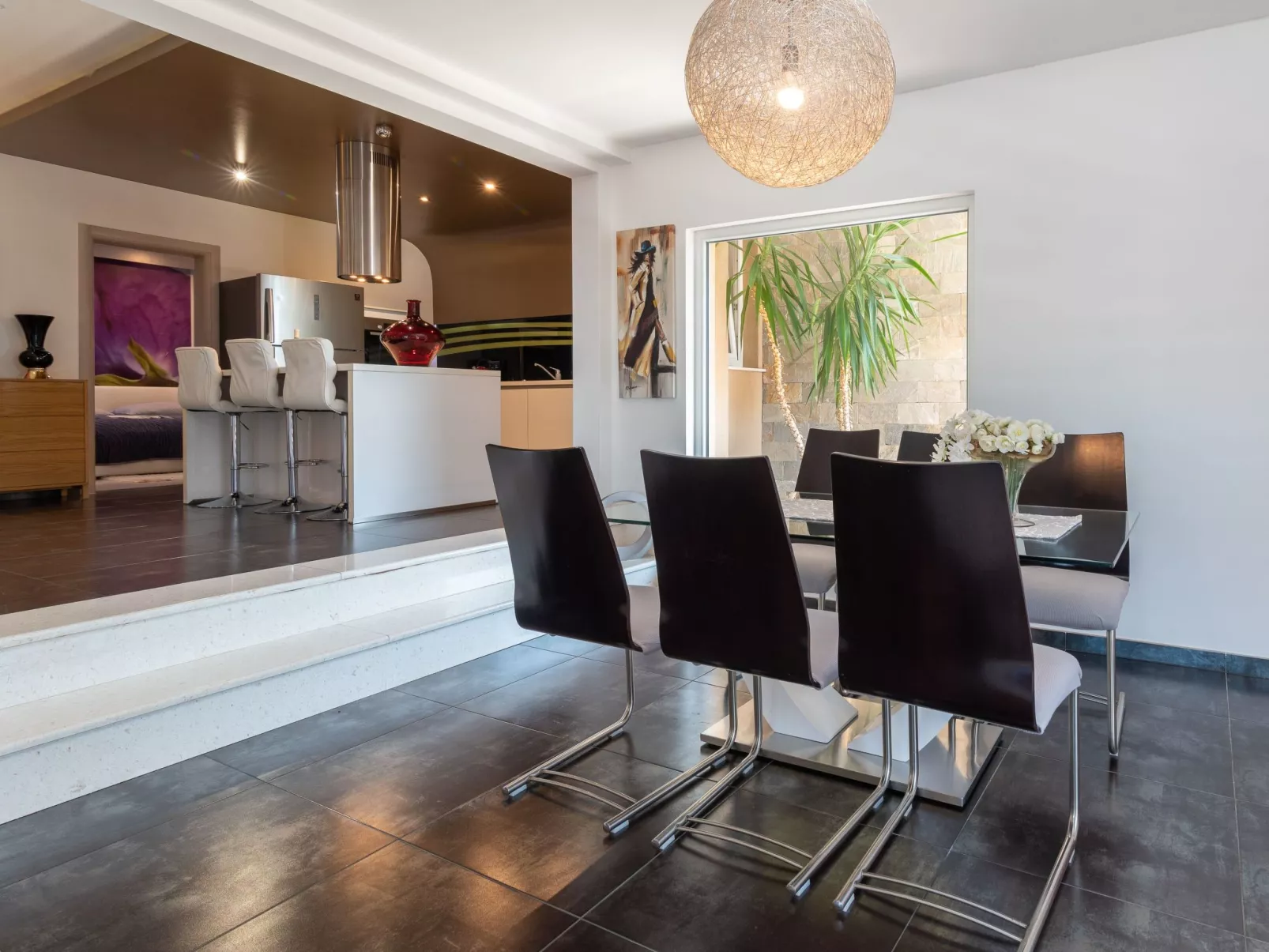 Modernes Apartment mit Gartennutzung, einer groß - Image-tags.info