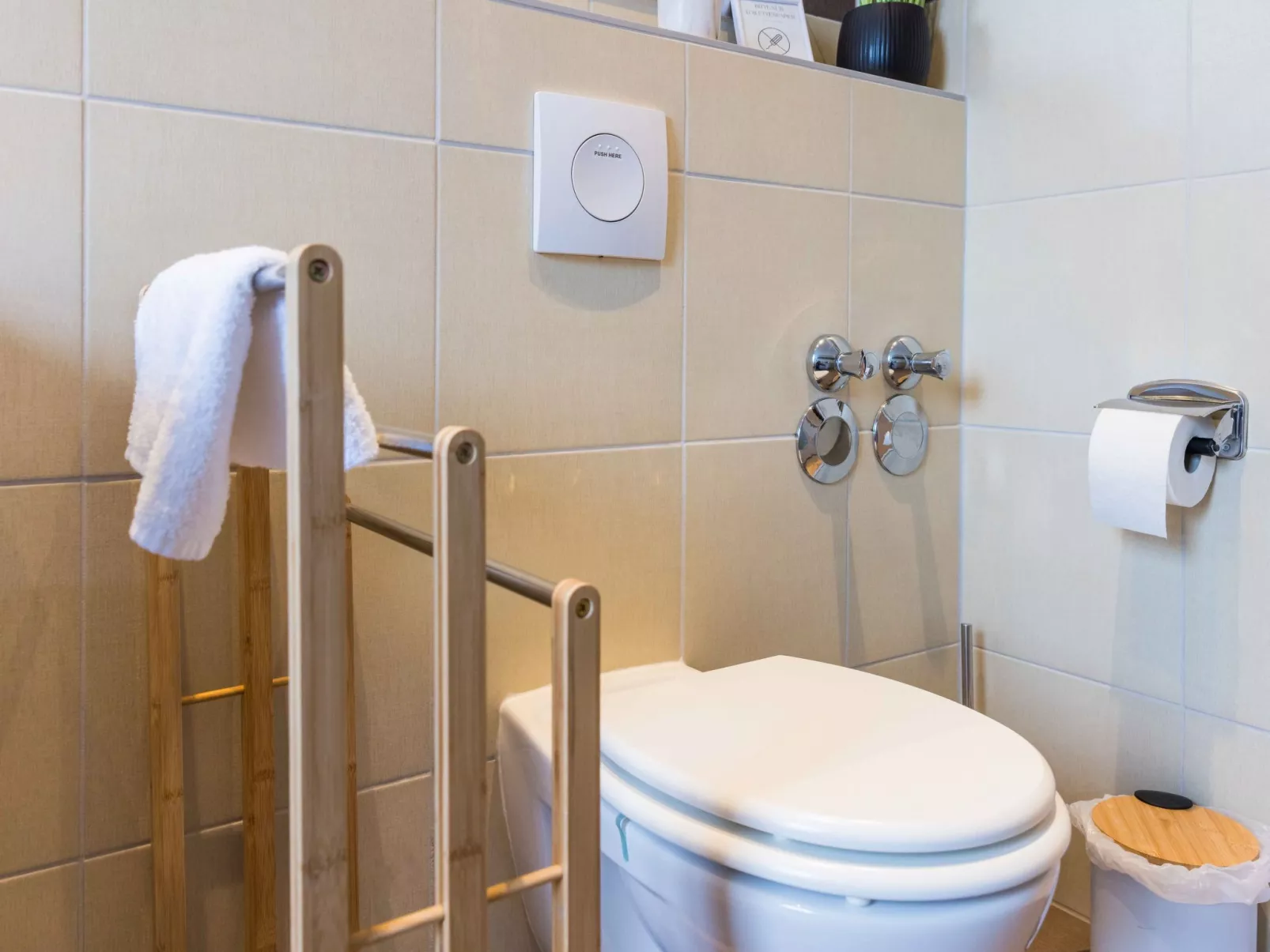 Schiller Apartment im Zentrum von Hof. Küche, Parkplatz, 250MBit Wlan - Binnen