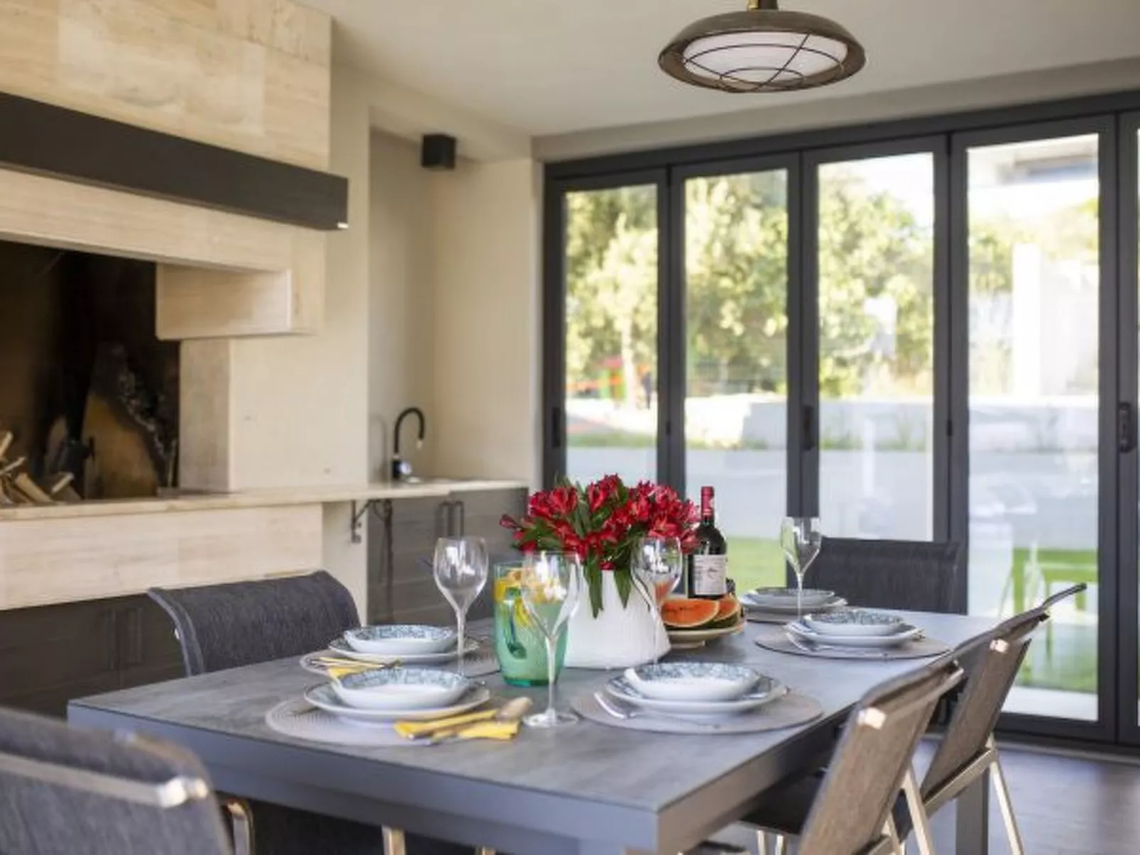 Luxury villa Mary Lou with pool and spa area - Image-tags.info