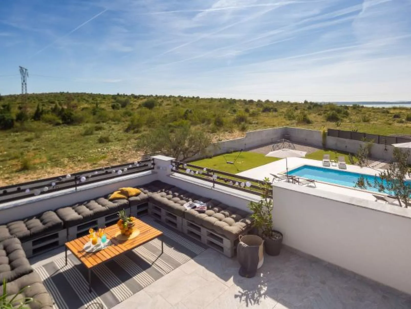 Villa Lacus in Vrana with pool - Image-tags.info