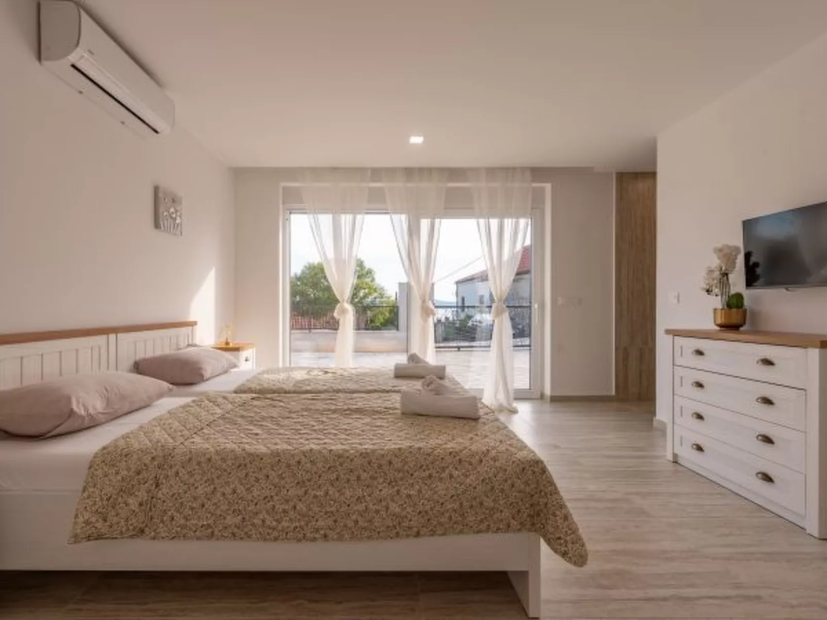 Seaview Villa A`More with heated pool - Image-tags.info