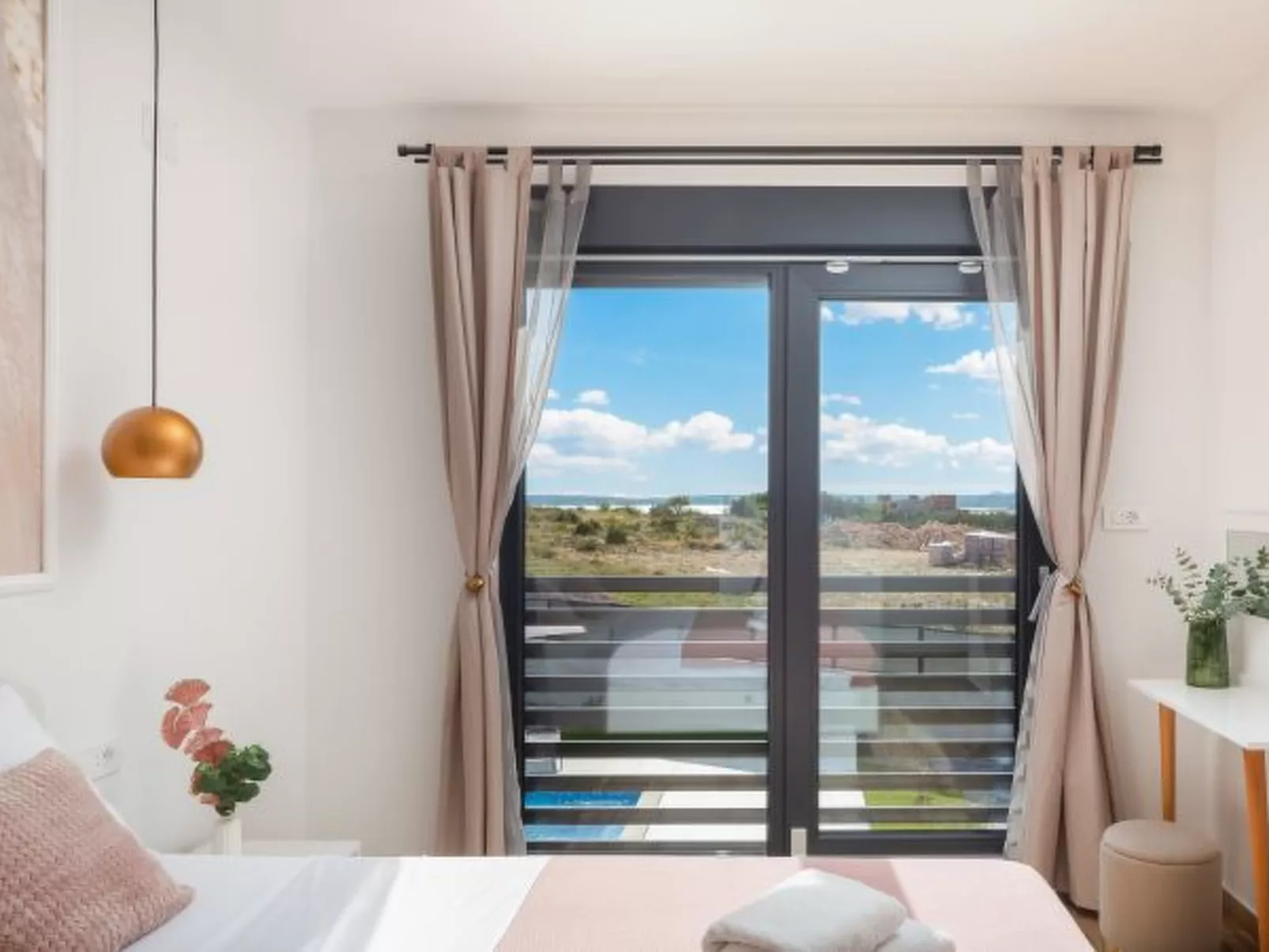 Villa Lacus in Vrana with pool - Image-tags.info