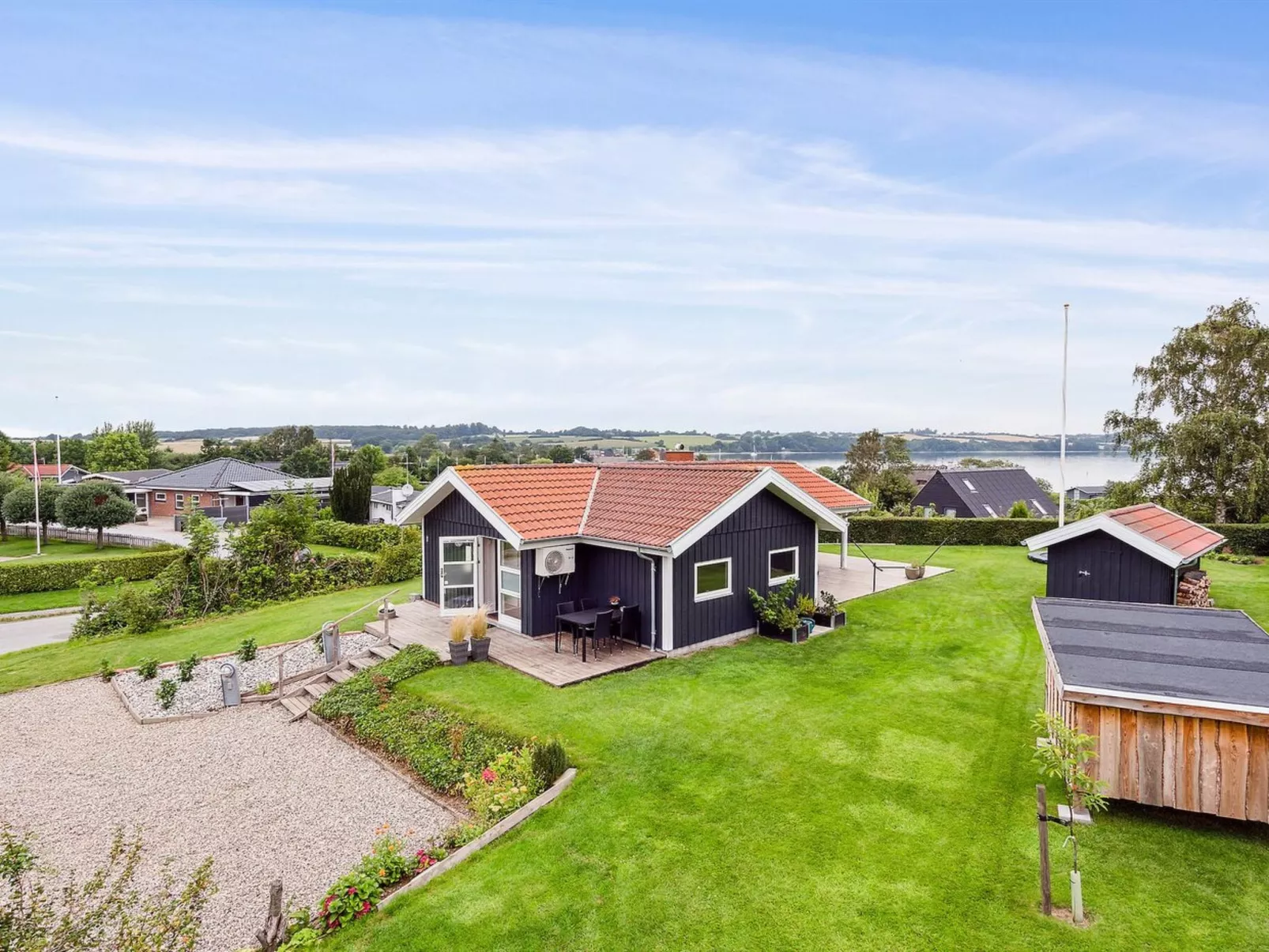 "Hjalmsvider" - 300m from the sea