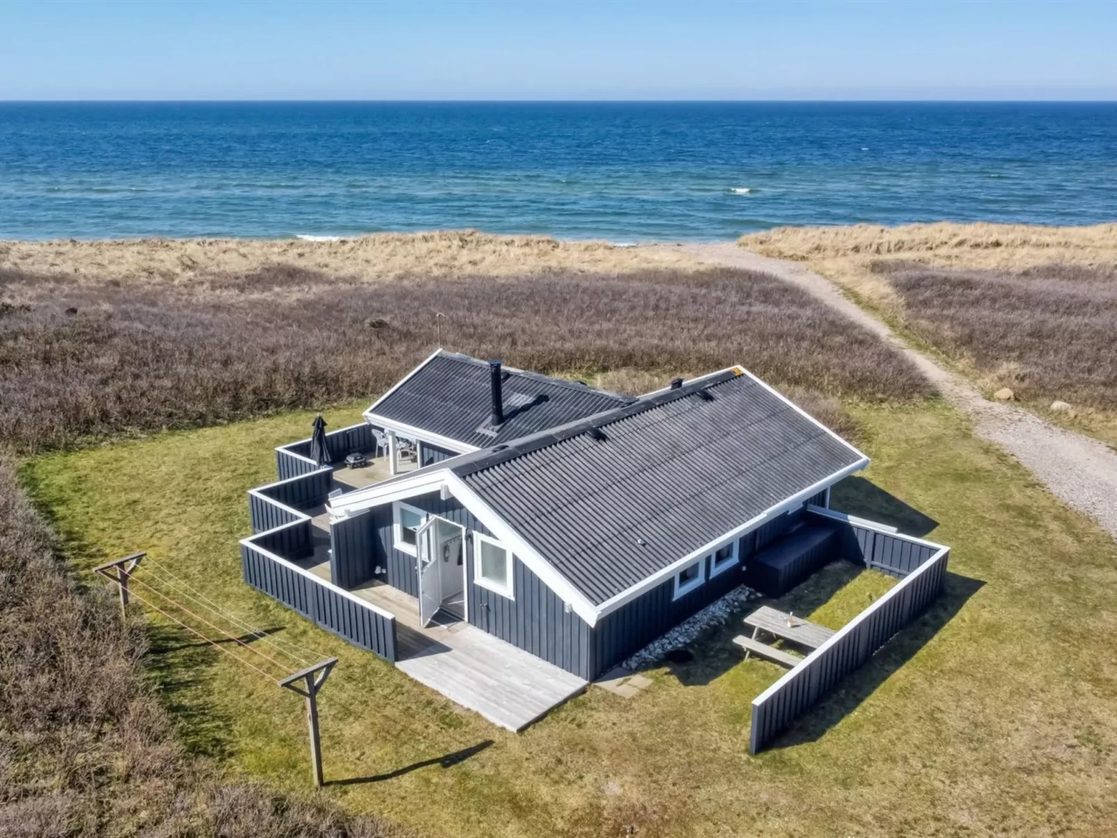 "Minka" - 58m from the sea