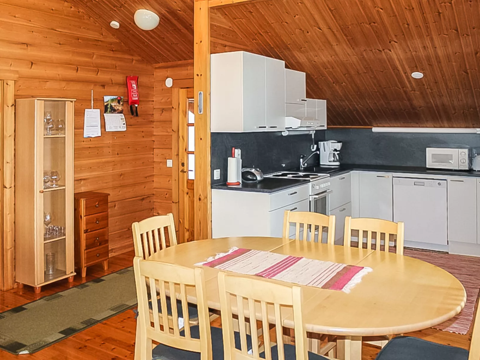 Mäntyniemi - Binnen