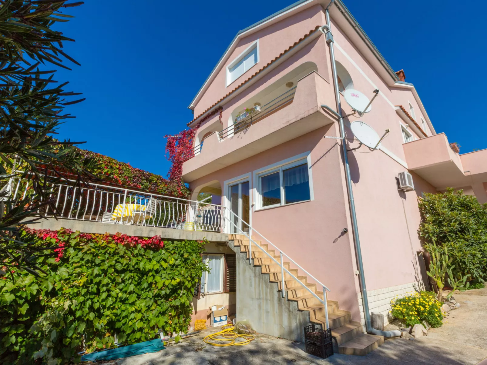 LJILJANA / HR-05741-01