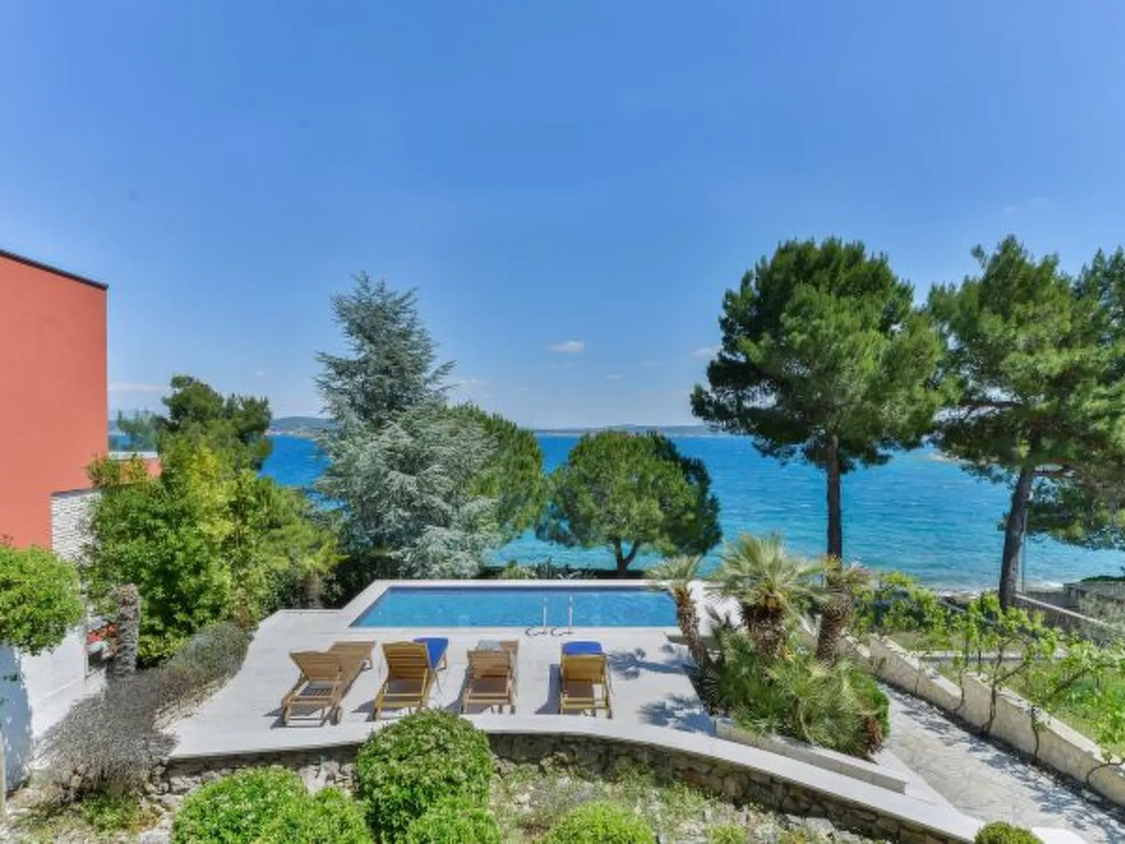 Beachfront Villa Mediterranea with pool