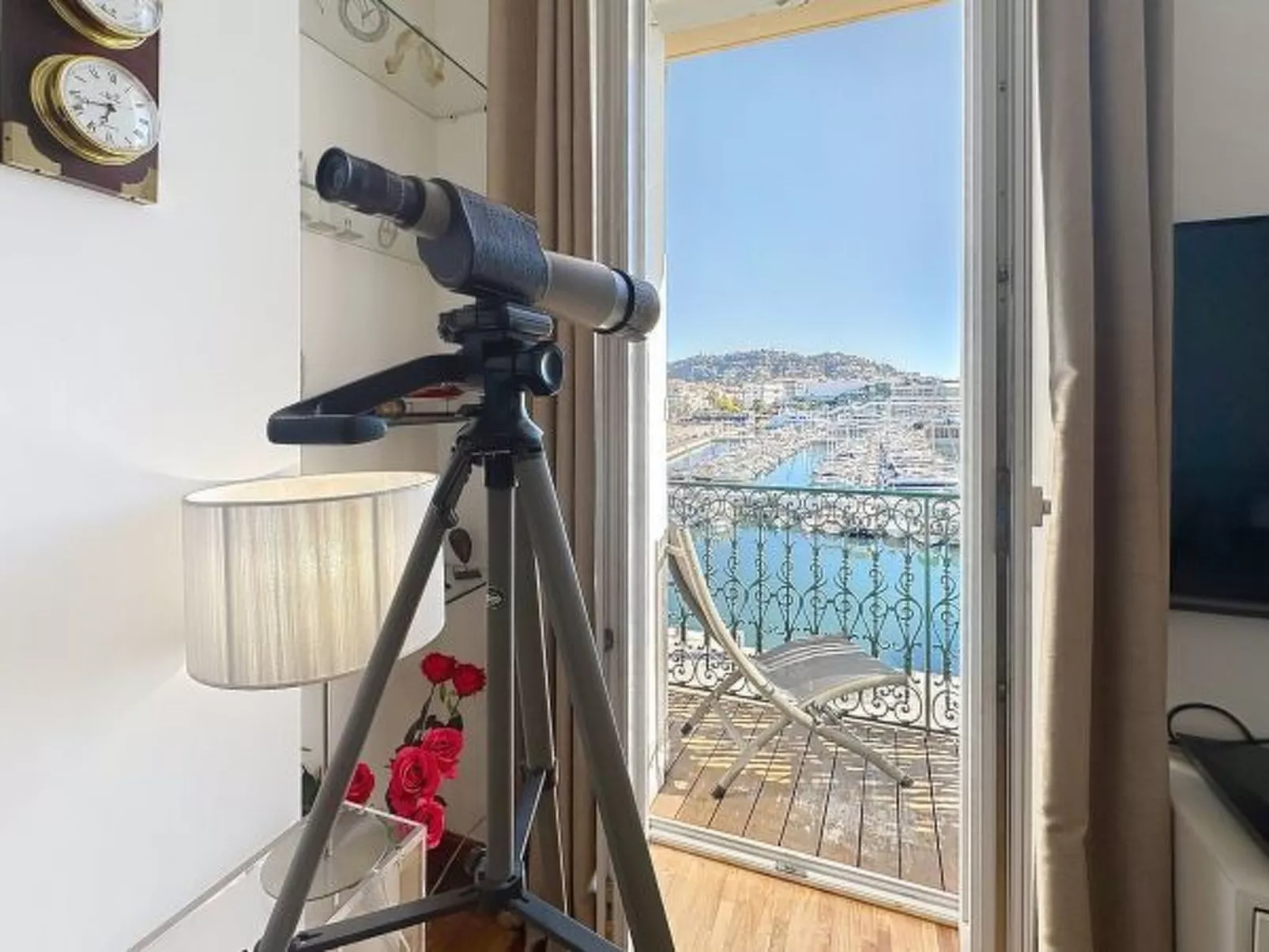 1 bedroom, fantastic view on the port. 269