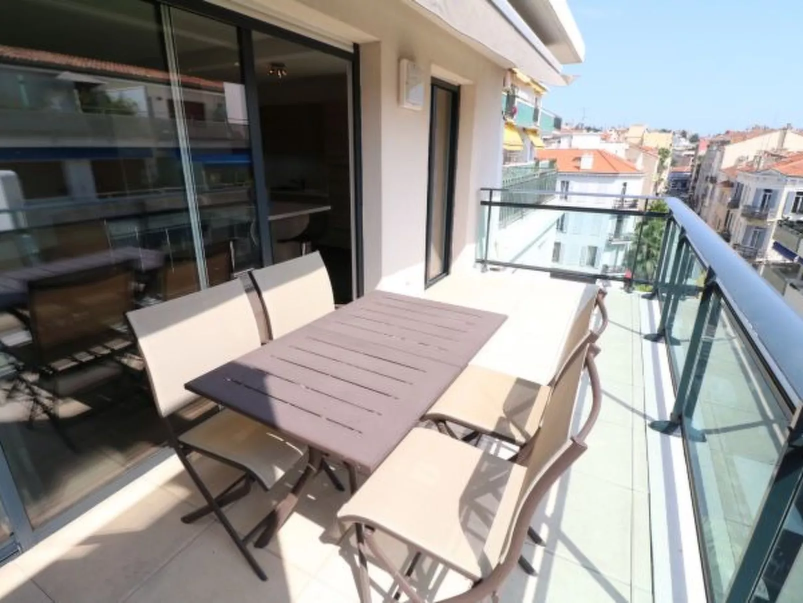 Modern 3 bedroom Lecerf 5 to  the Croisette 411