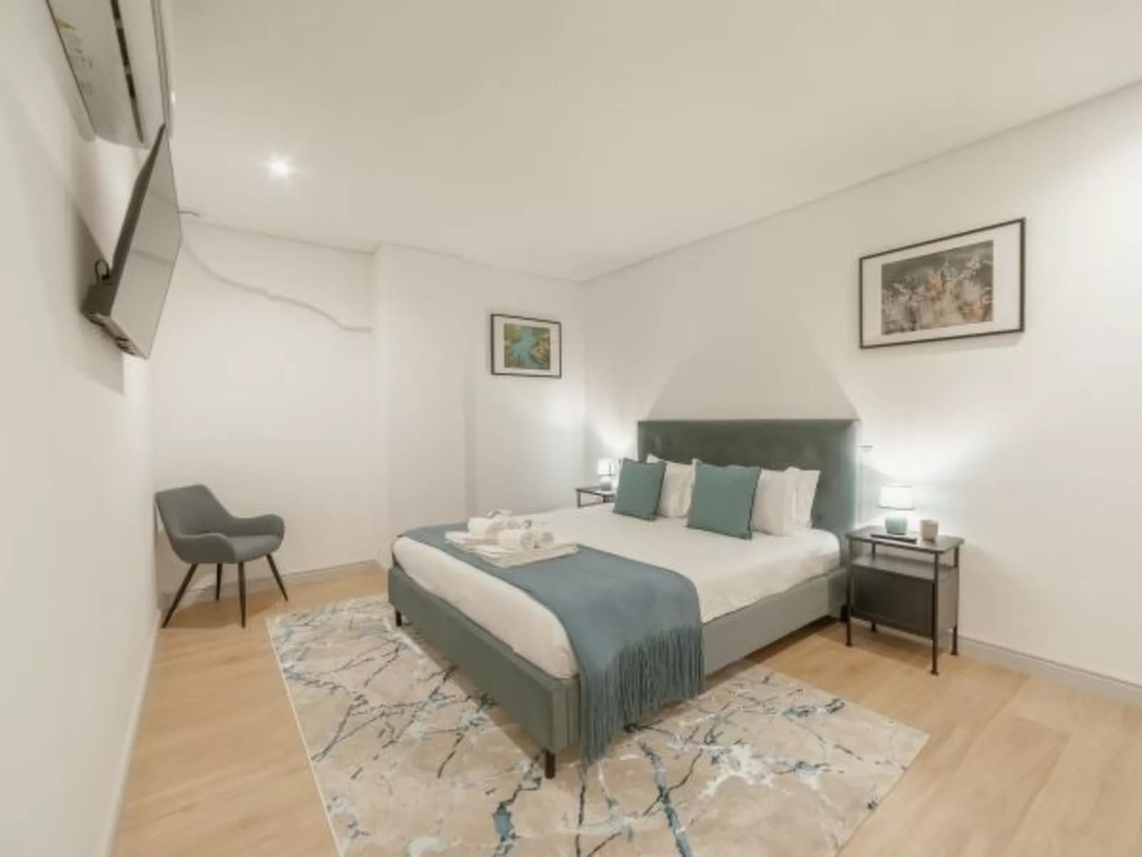 HEART OF PORTO APARTMENT G by VACATIONY