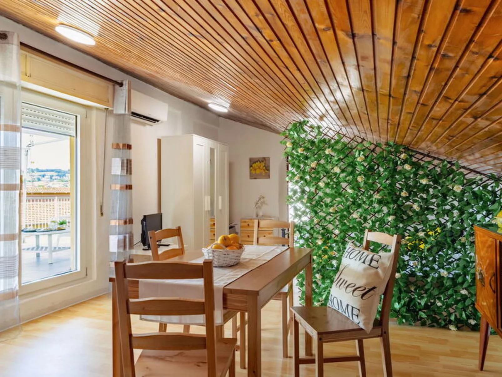 Sopraloreto Apartment