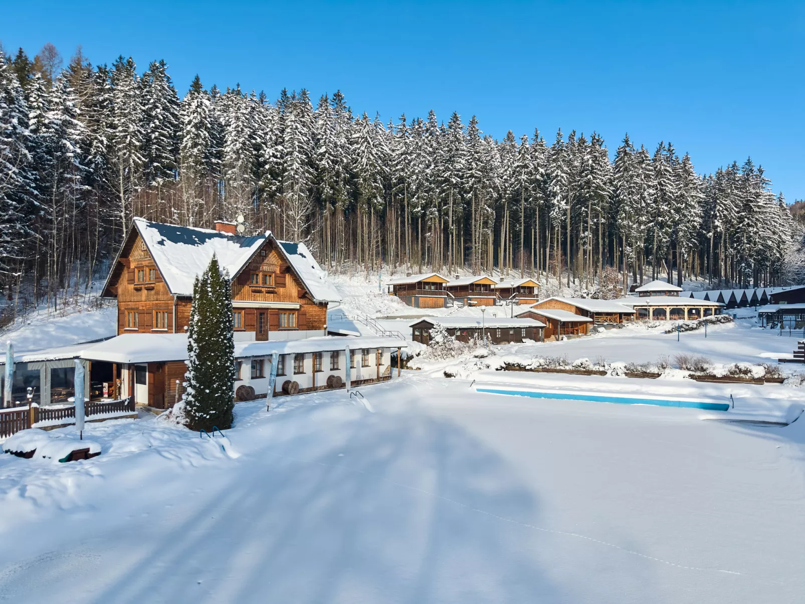 Lesní plovárna B3 - Buiten