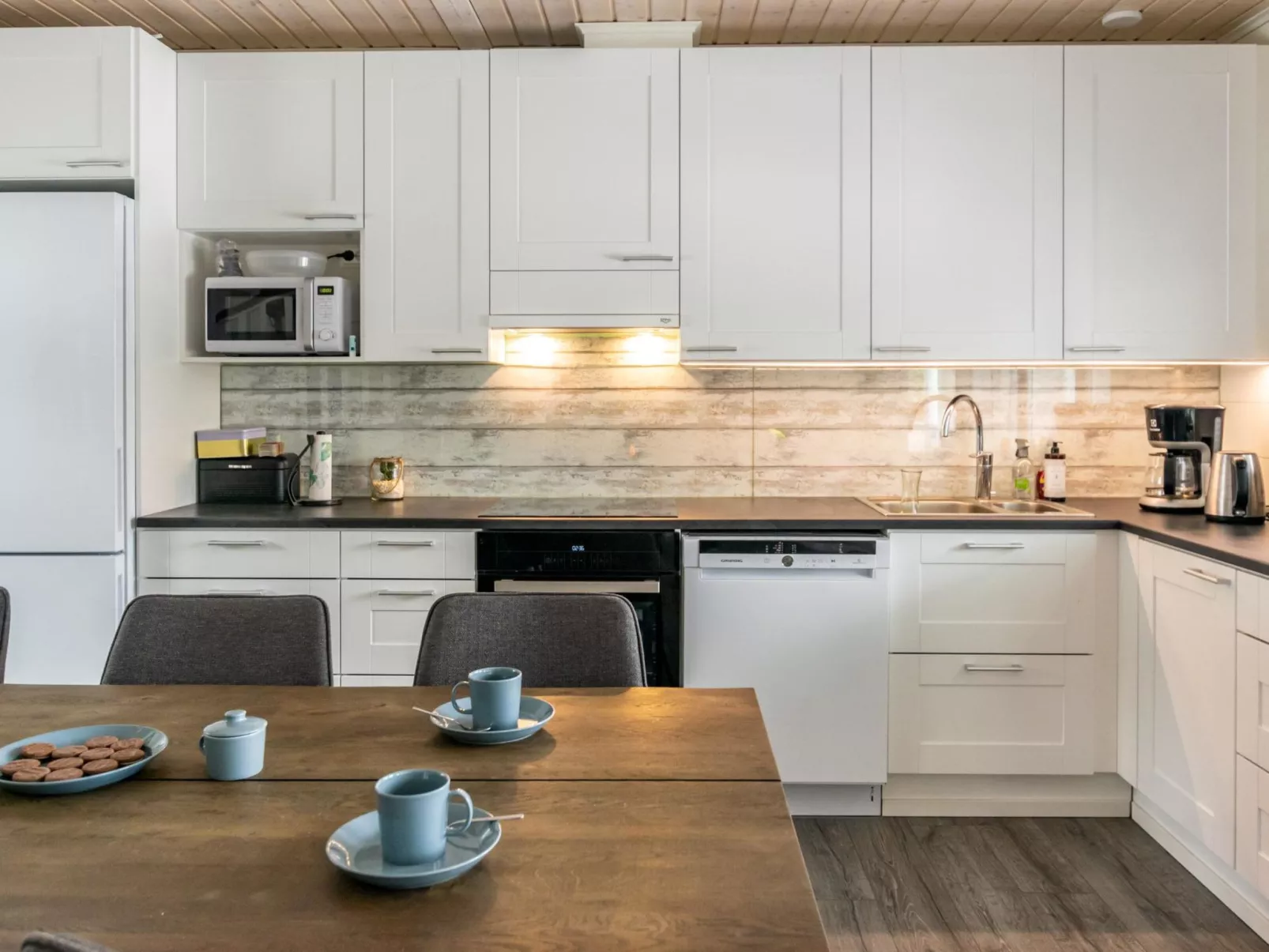 Pihlajaranta - Binnen