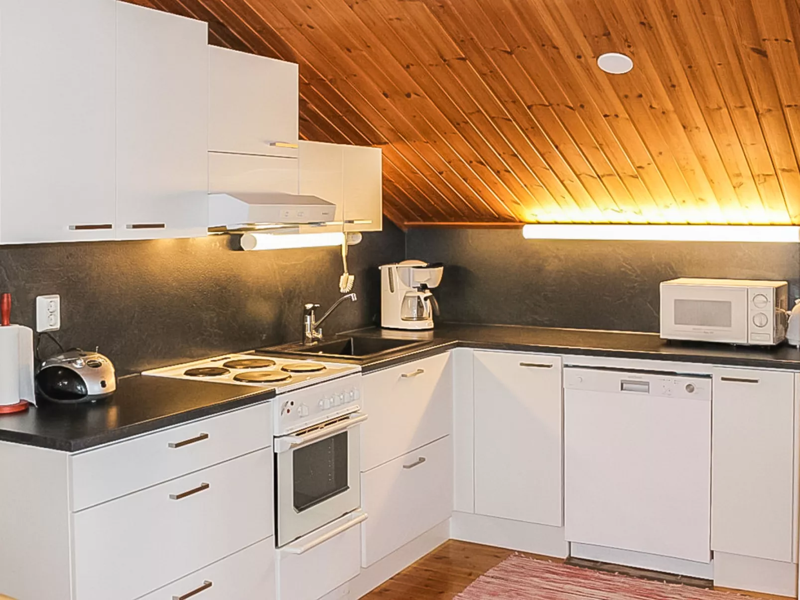 Mäntyniemi - Binnen