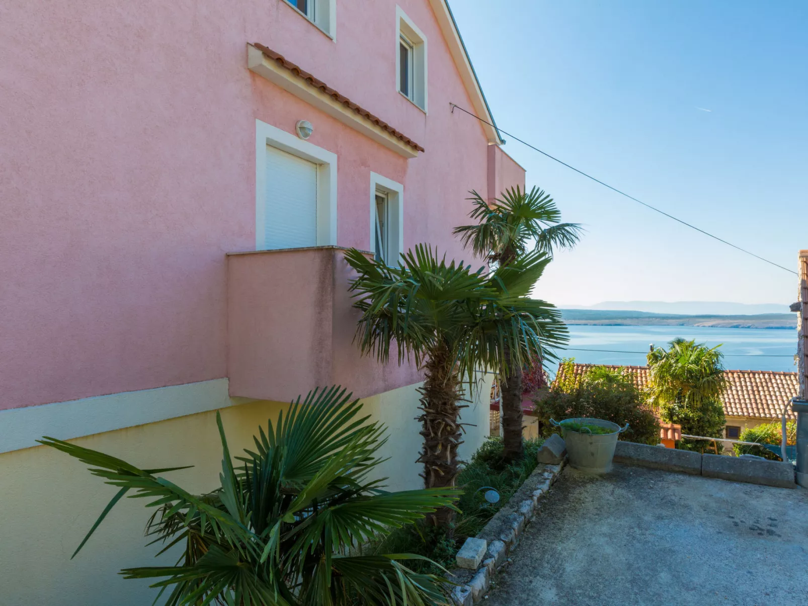 LJILJANA / HR-05741-01