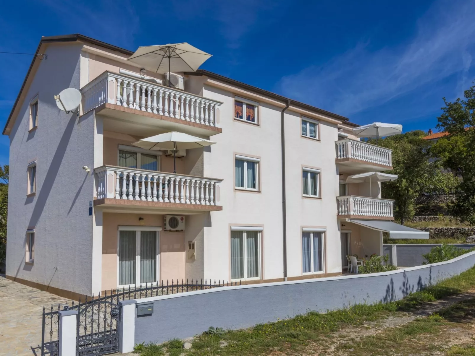 Sever 2 kat potkovlje / HR-09156-02