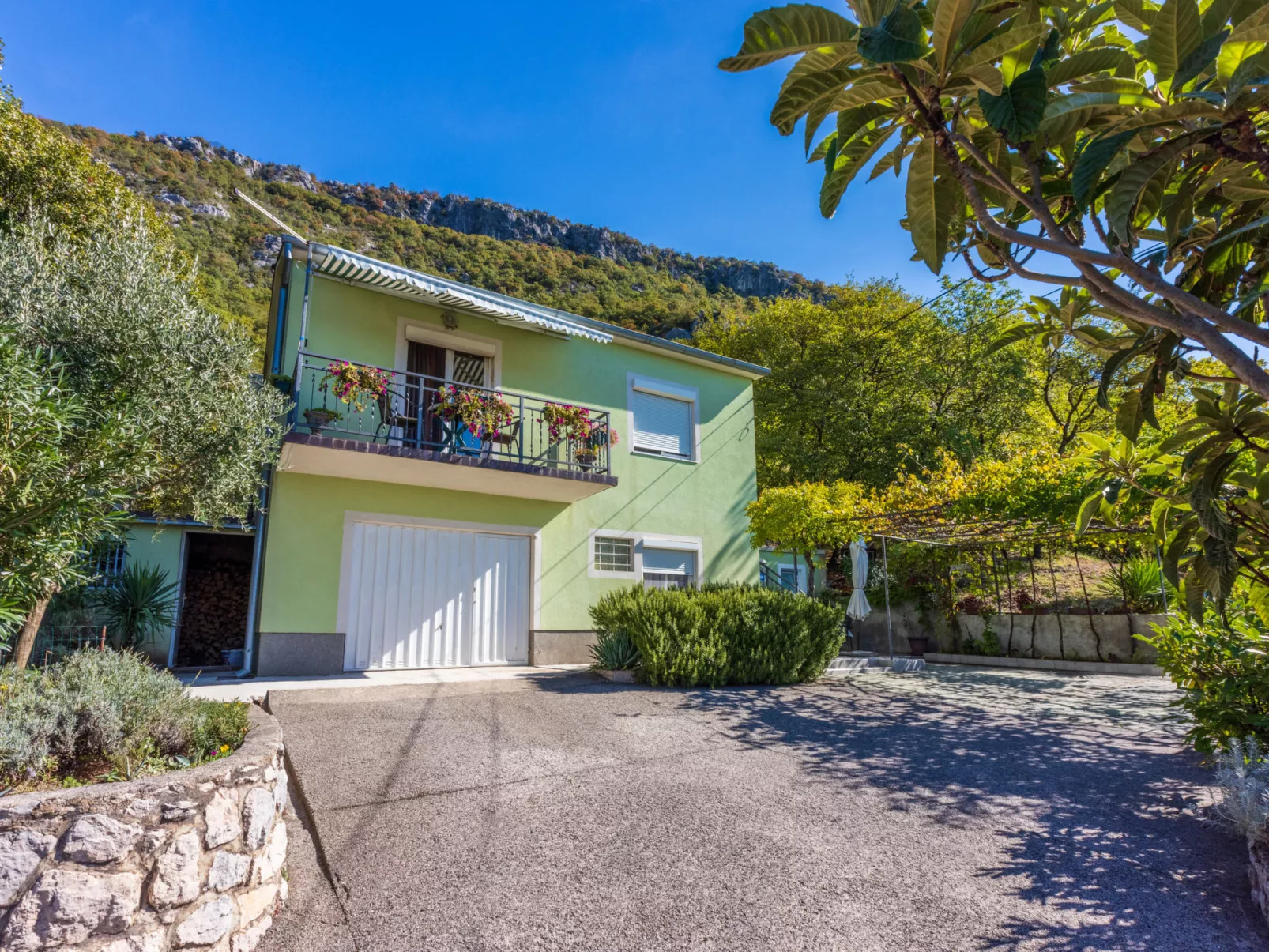 Francisko / HR-10477-01