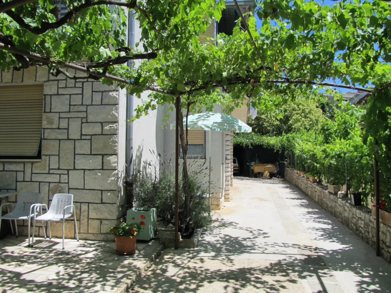 Vintage Apartment A2 Pergola / HR-11059-01