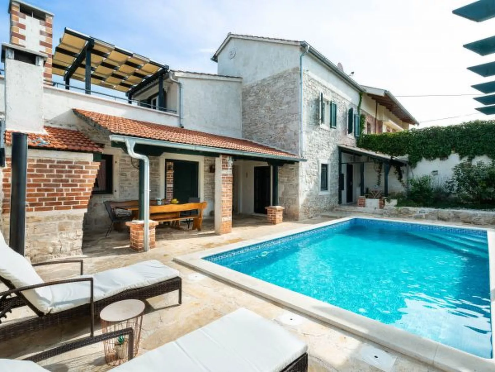 Stone Villa Mia with pool