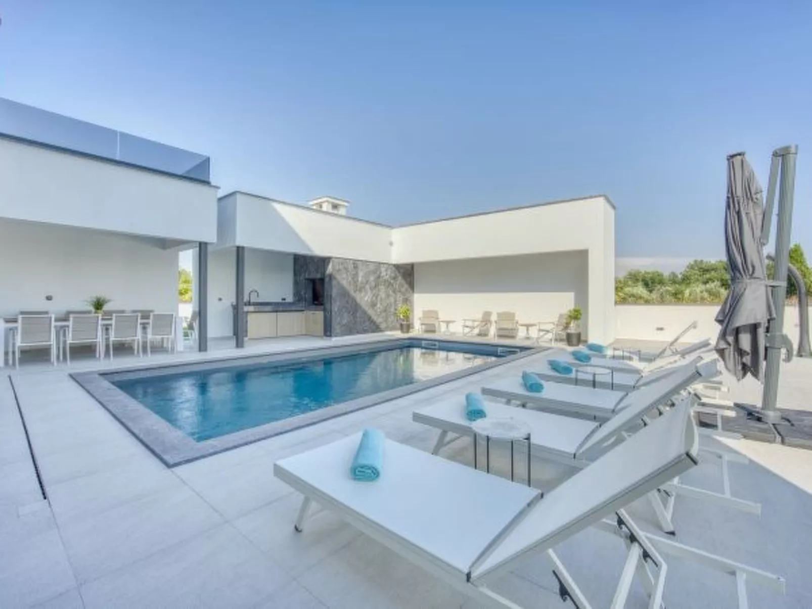 Villa Elena with two pools and spa