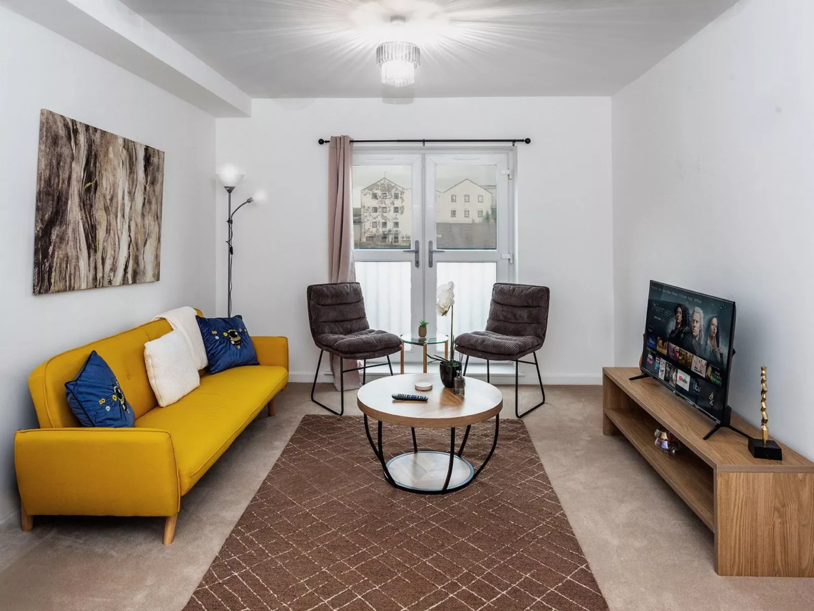 Brandneue, zentrale 2-Zimmer-Wohnung für 6 Gäste