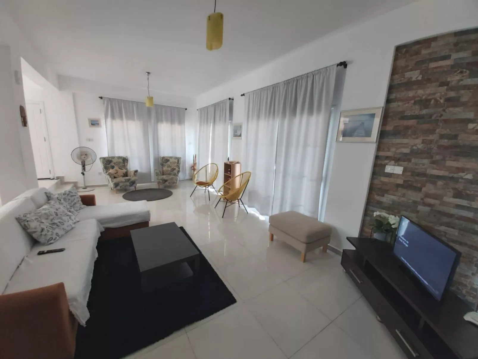 Ferienvilla mit Blick auf das Wasser