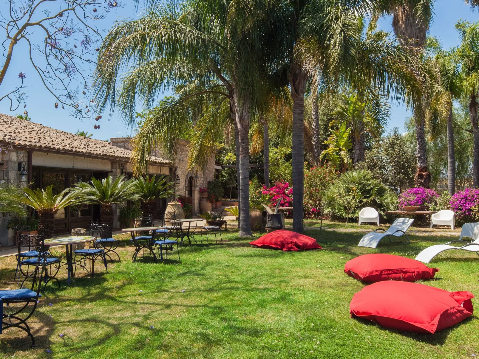 Villa dei Papiri - Exklusives Zimmer mit möbliertem Garten