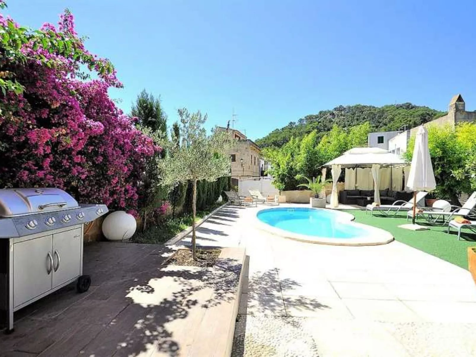 Villa VARNA -Casa en Capdepera- Piscina Privada- Barbacoa. Niños bienvenidos -