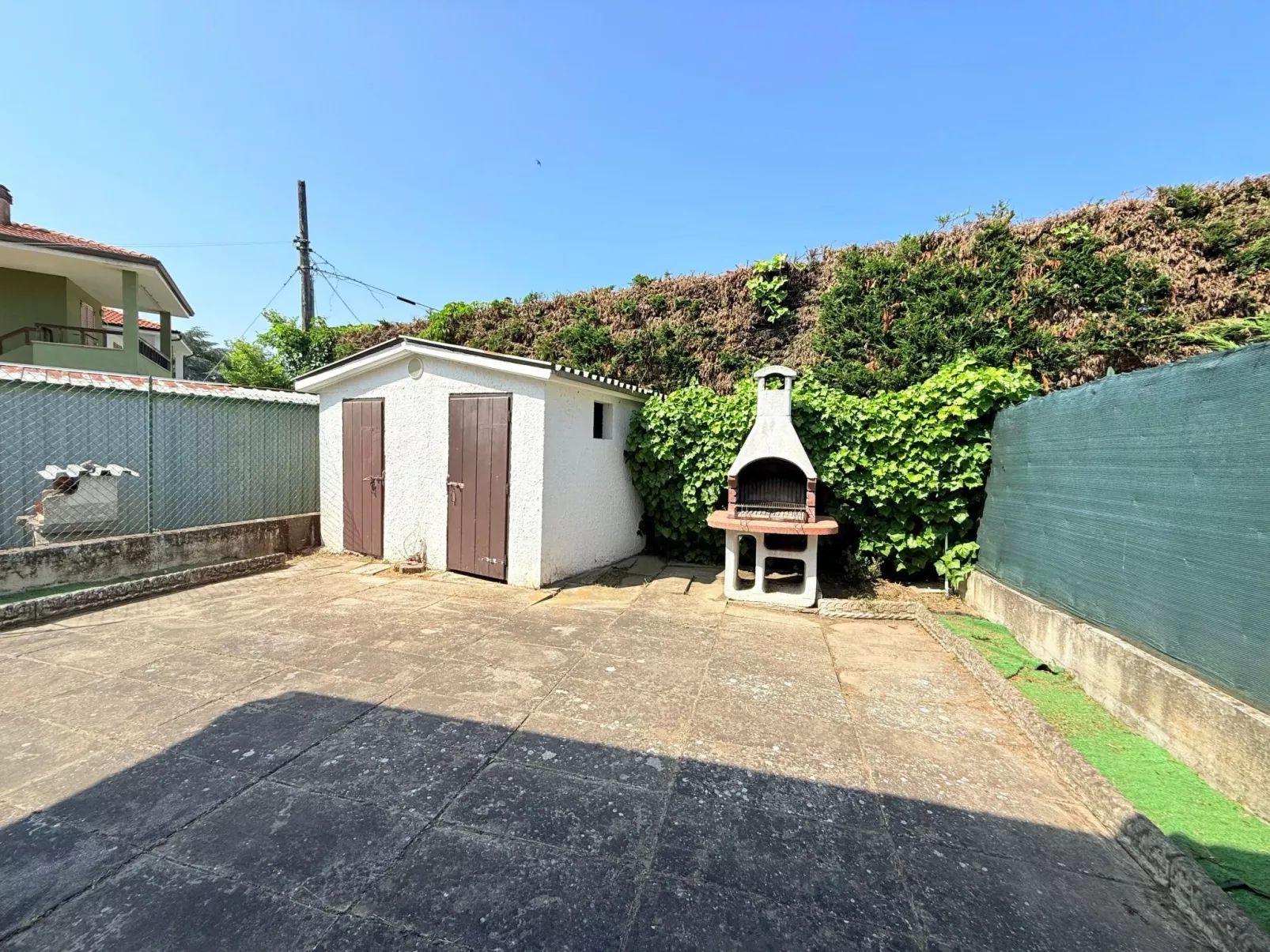 Gewächshaus im Erdgeschoss, 2 Gärten