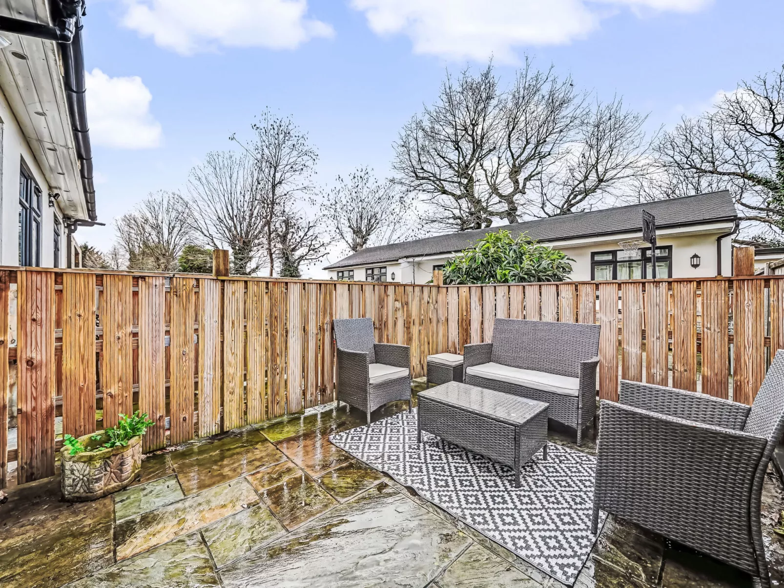 Elegant Stay In London